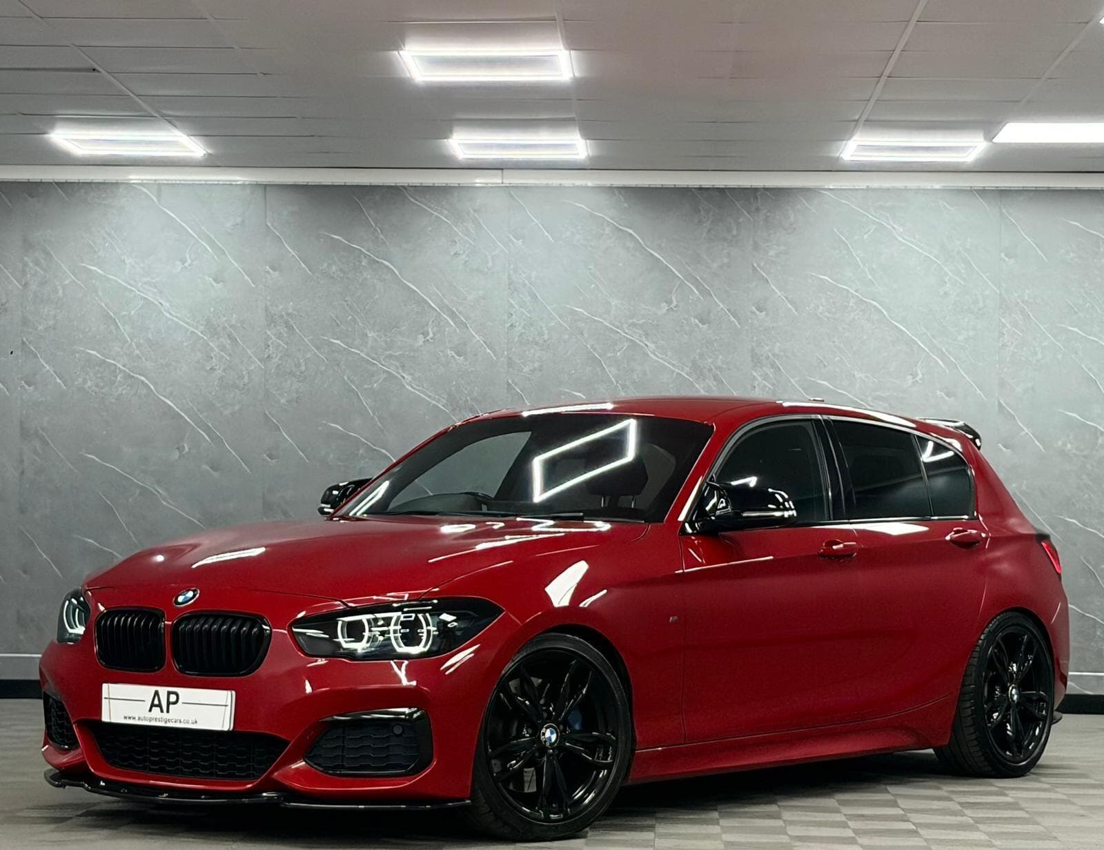 2018 BMW 1 Series - Thumbnail 18