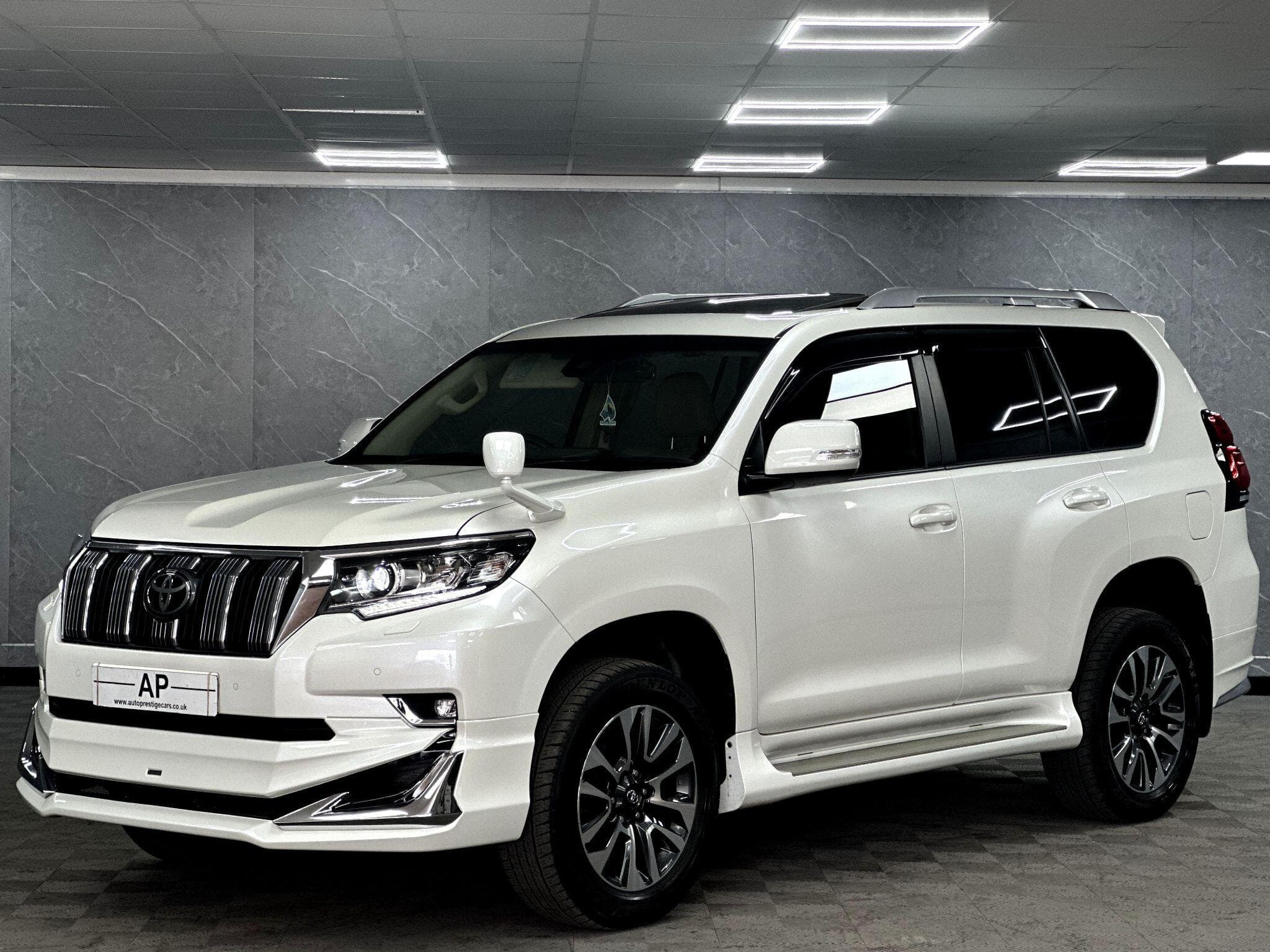 2022 Toyota Land Cruiser - Thumbnail 8