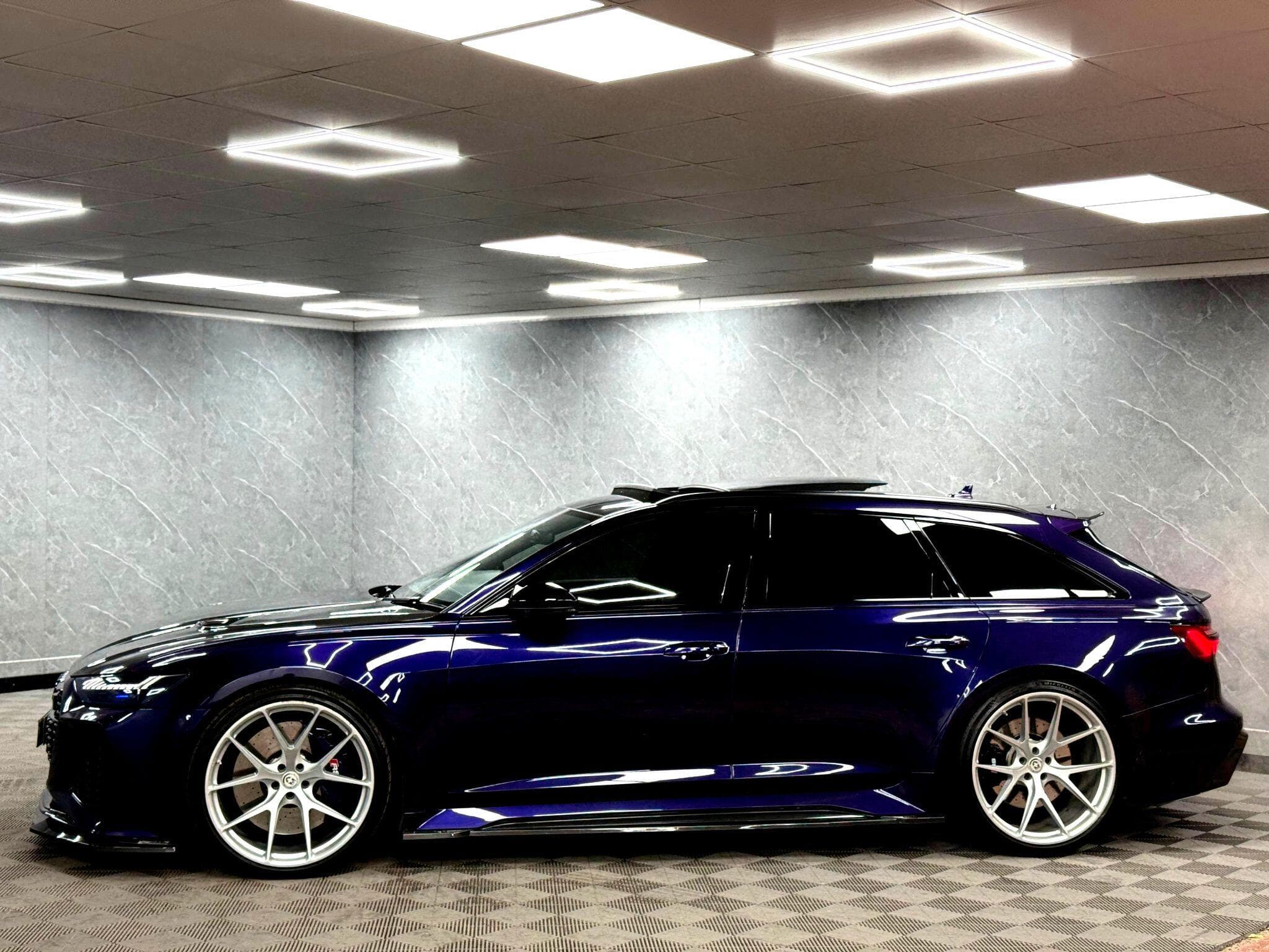 2020 Audi RS6 Avant - Thumbnail 25