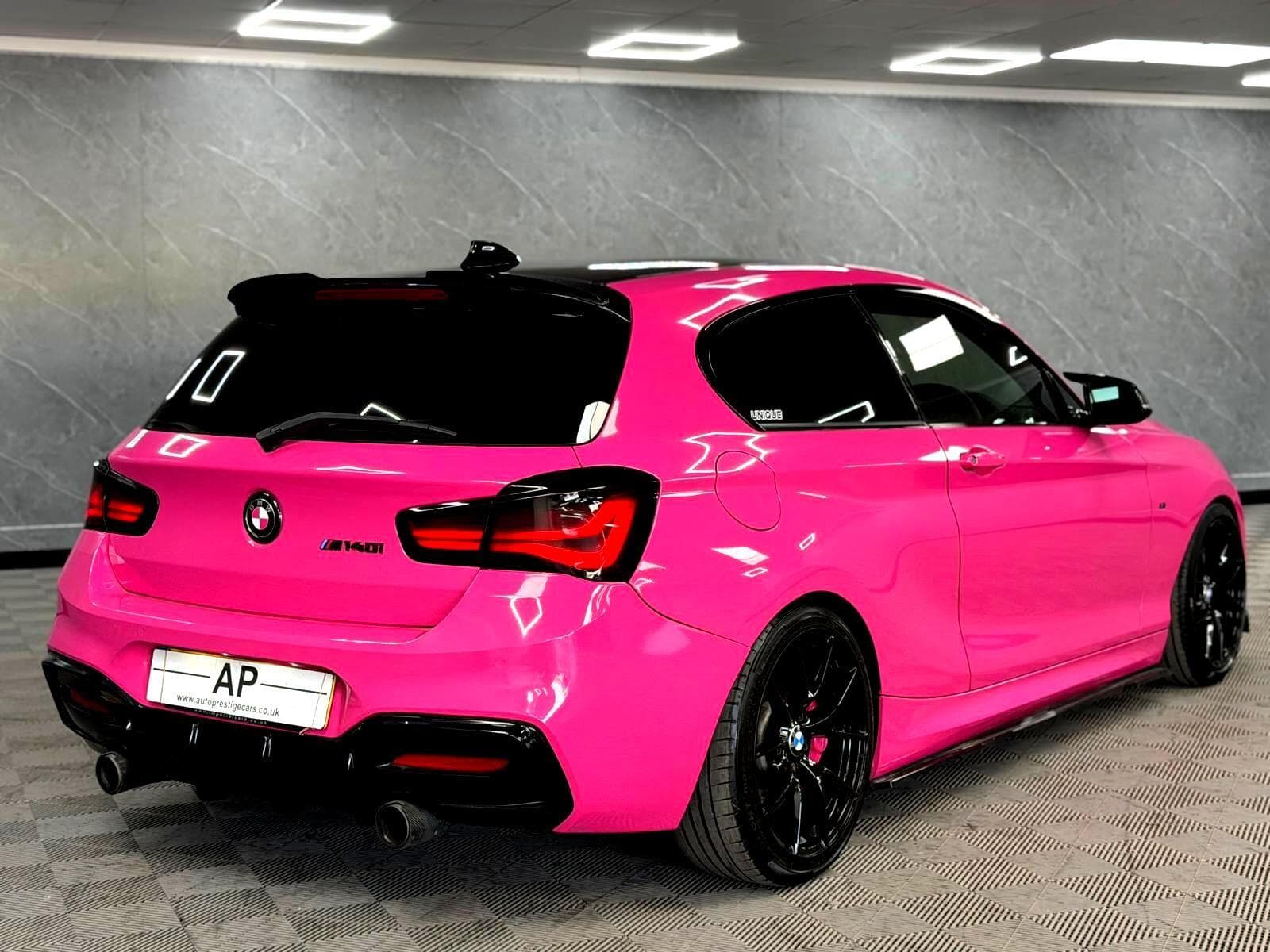 2017 BMW 1 Series - Thumbnail 34