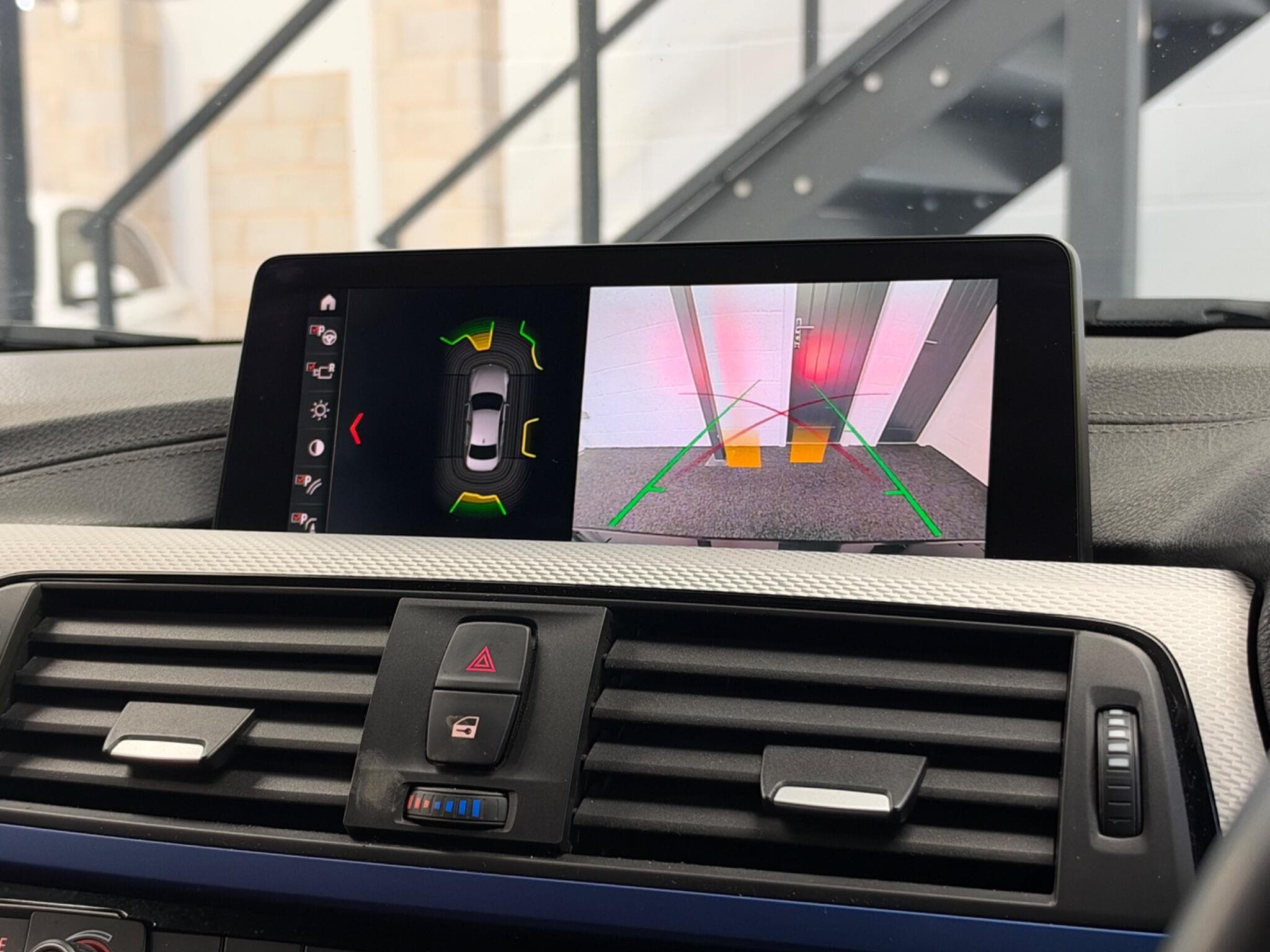 2017 BMW 3 Series - Thumbnail 43