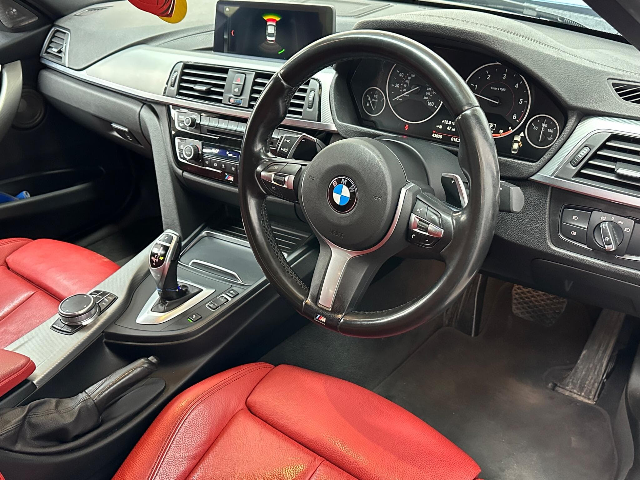 2017 BMW 3 Series - Thumbnail 4