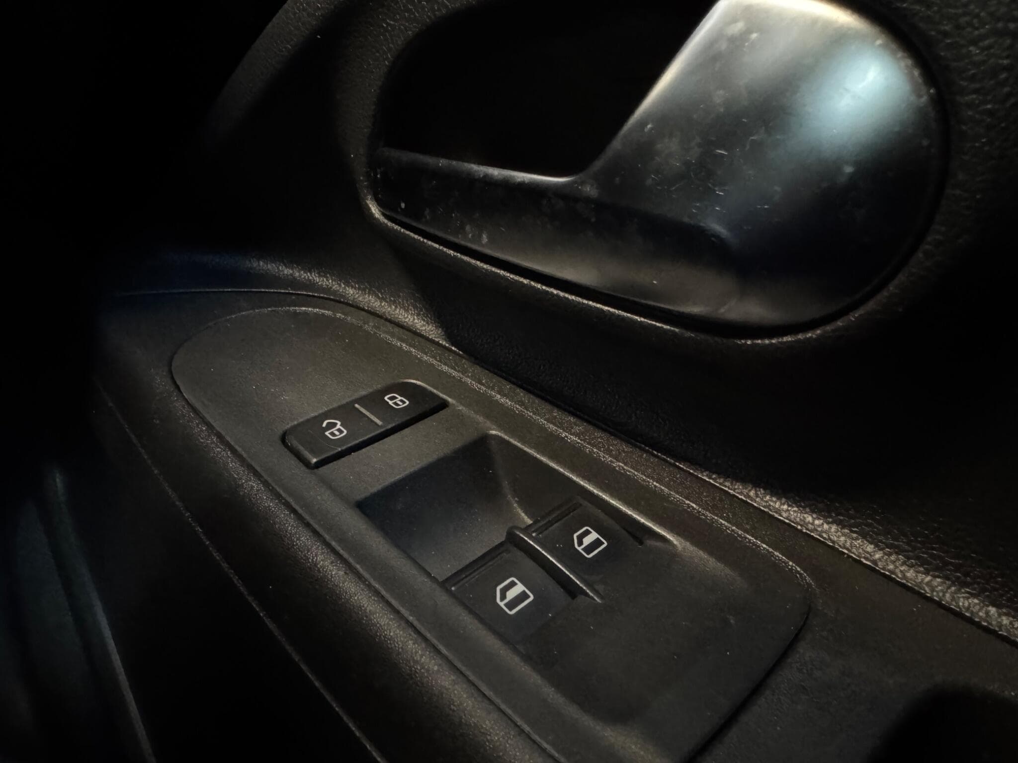 2015 Volkswagen up! - Thumbnail 16