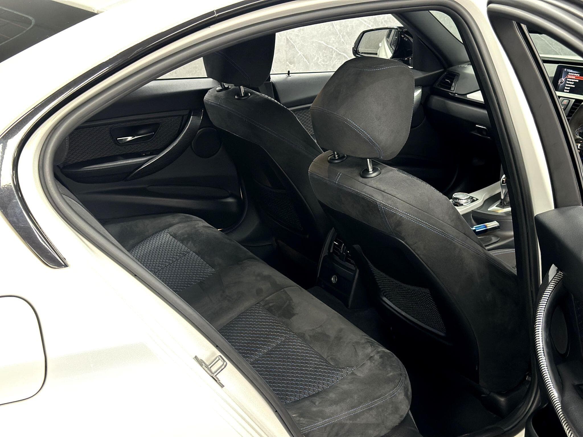 2015 BMW 3 Series - Thumbnail 44