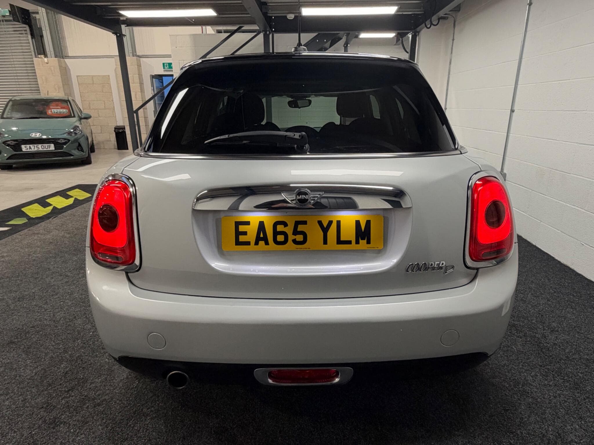 2015 MINI Hatch - Thumbnail 8