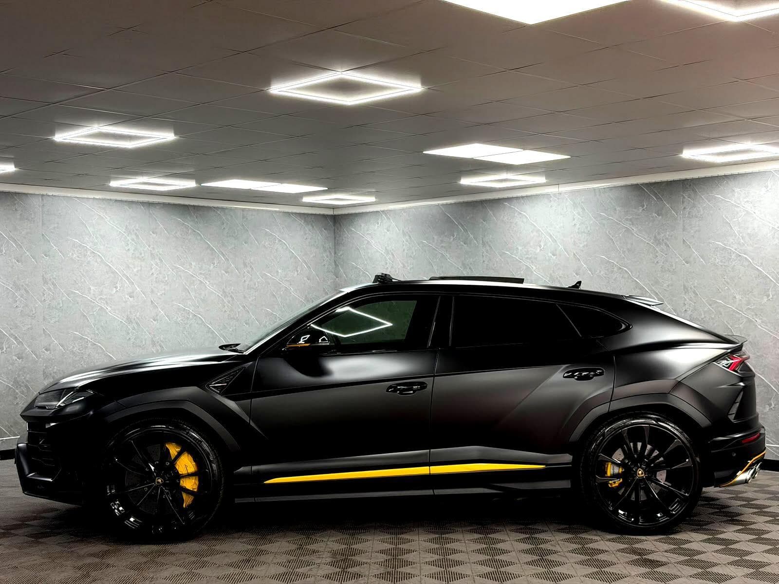 2022 Lamborghini Urus - Thumbnail 18