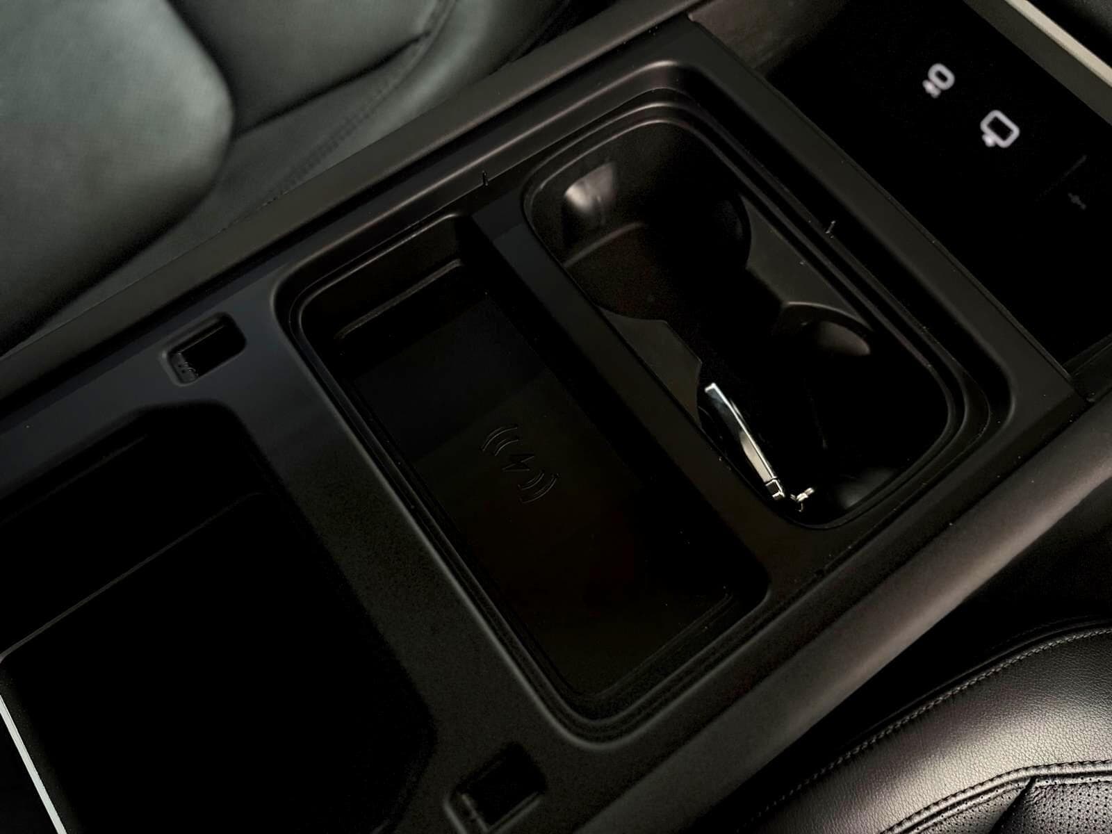 2024 Land Rover Defender 110 - Thumbnail 36