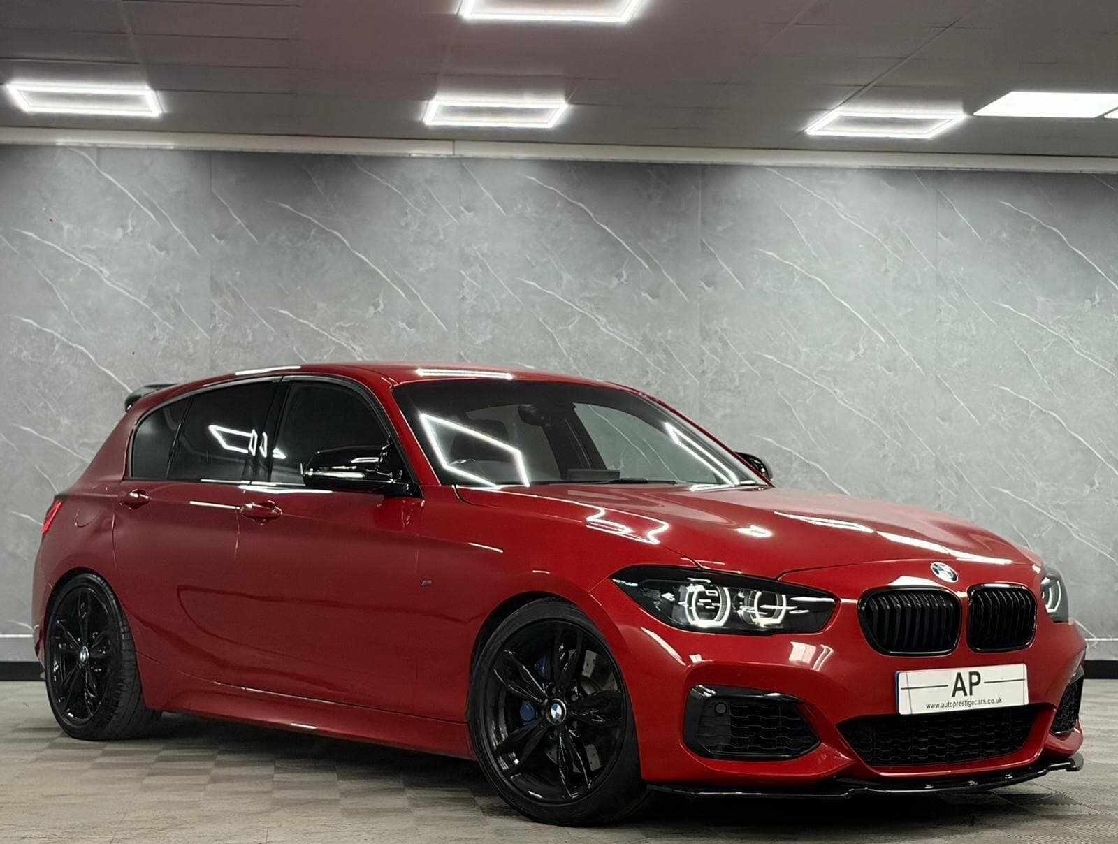 2018 BMW 1 Series - Thumbnail 3