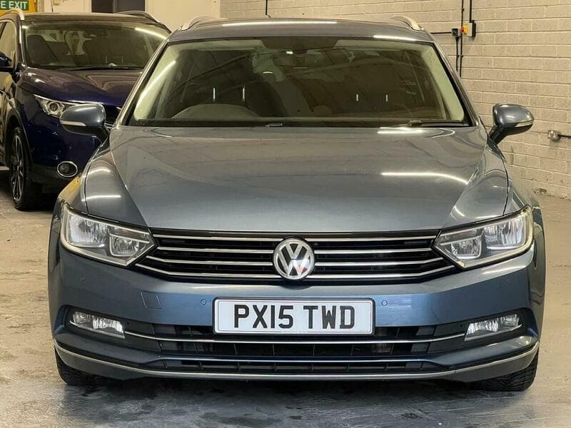 2015 Volkswagen Passat - 3