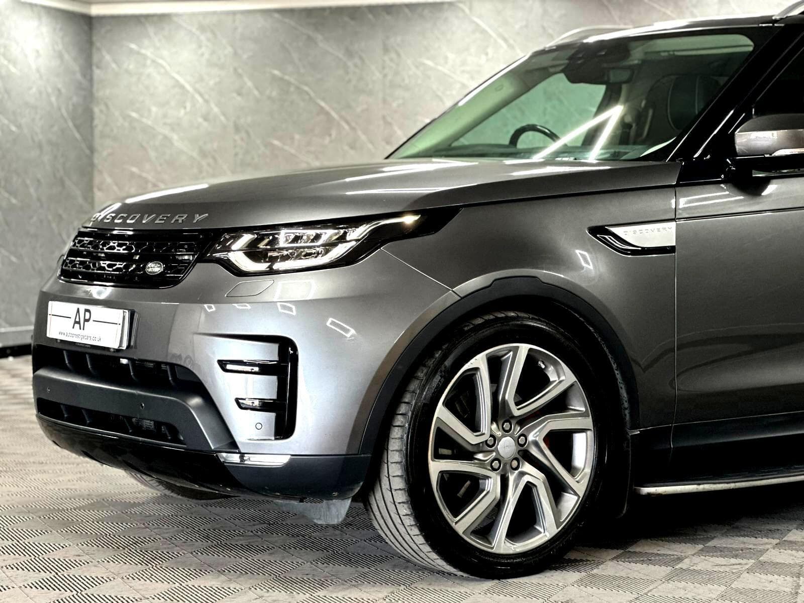 2017 Land Rover Discovery - Thumbnail 23