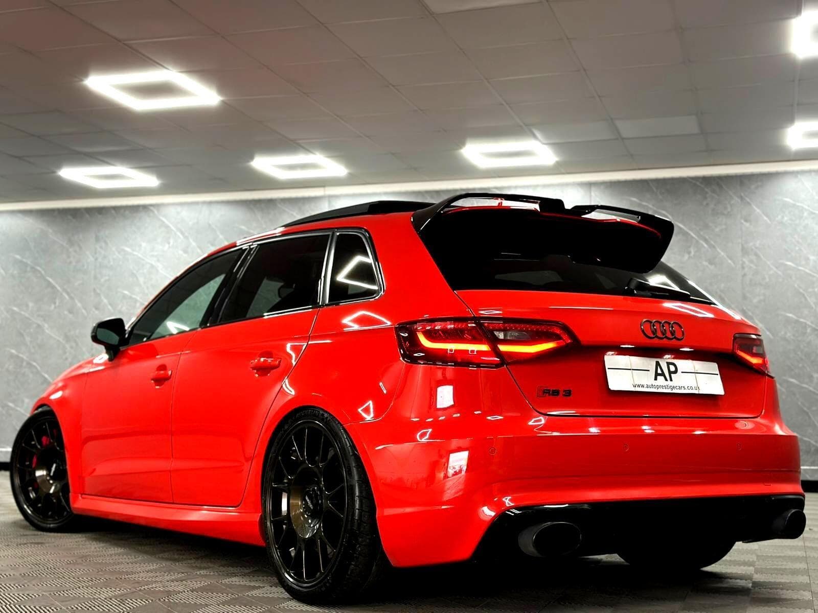 2016 Audi RS3 - Thumbnail 4