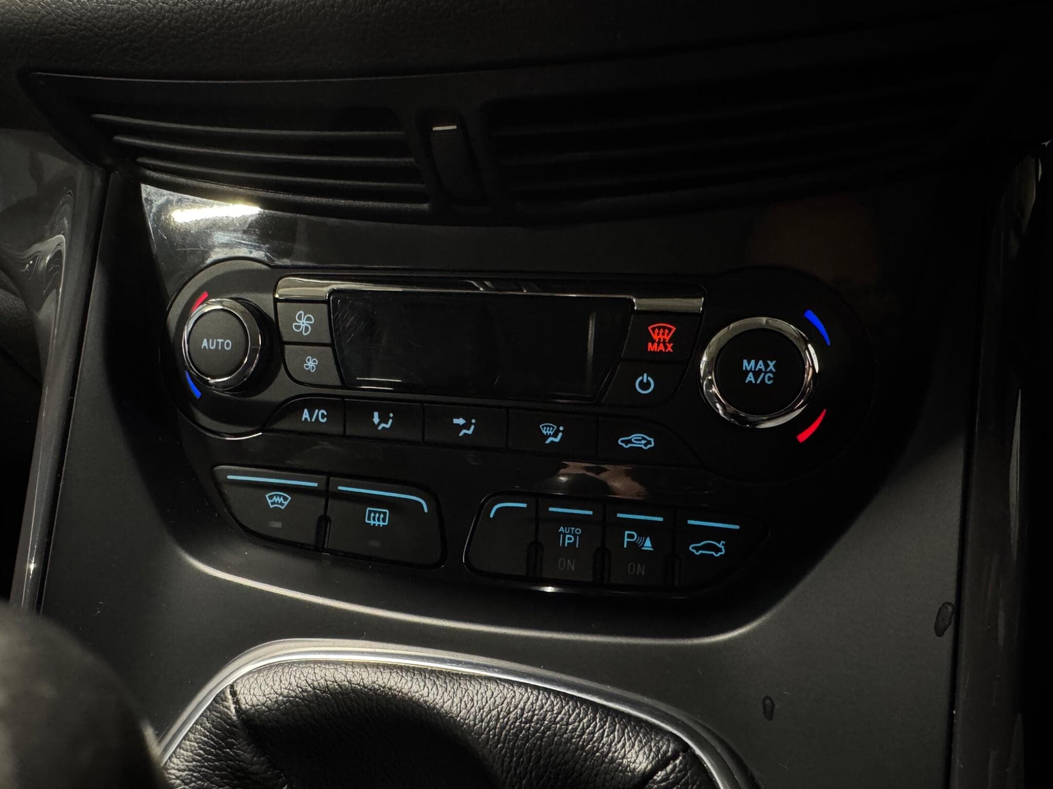 2013 Ford Kuga - Thumbnail 19