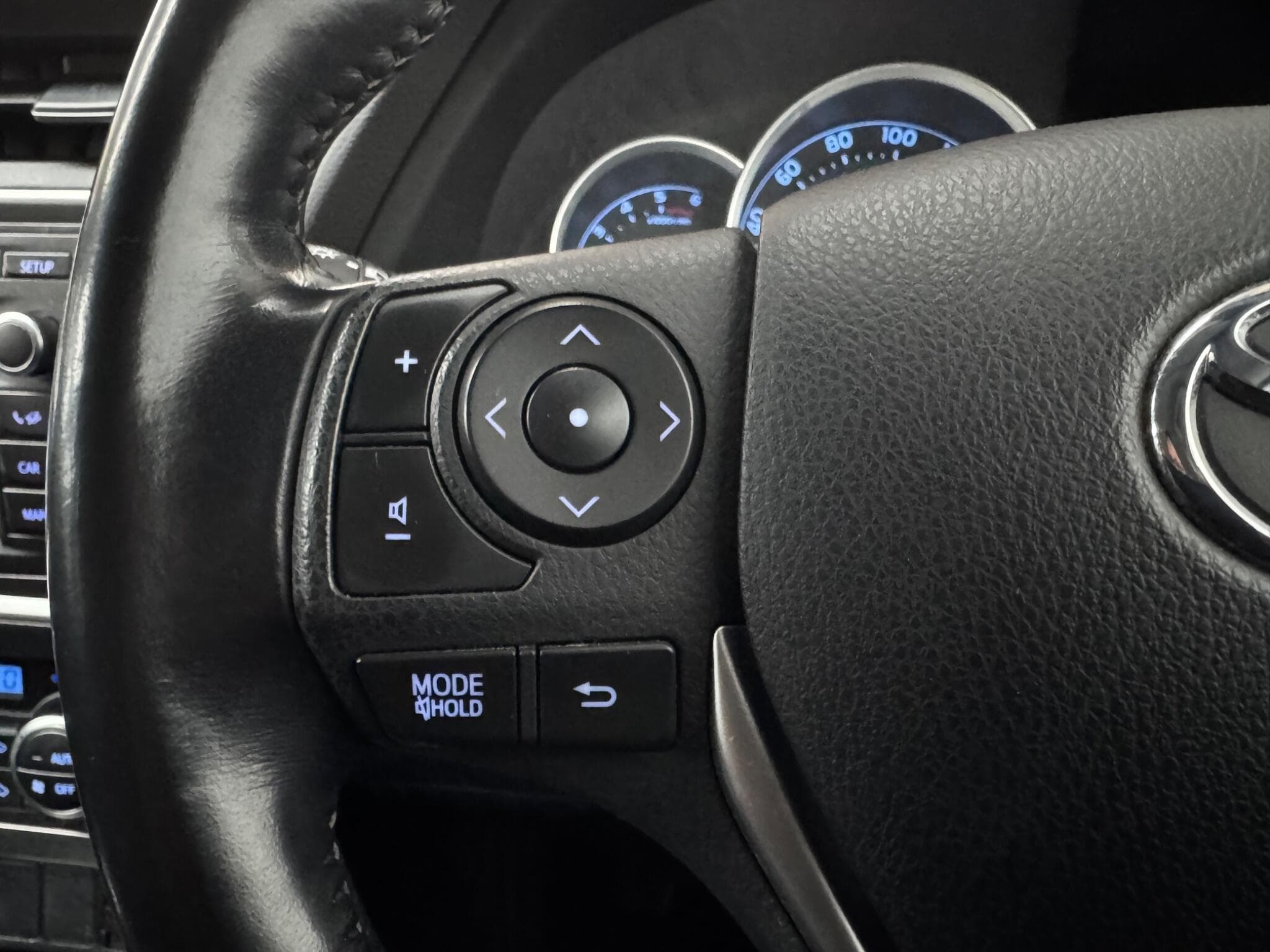 2015 Toyota Auris - Thumbnail 20