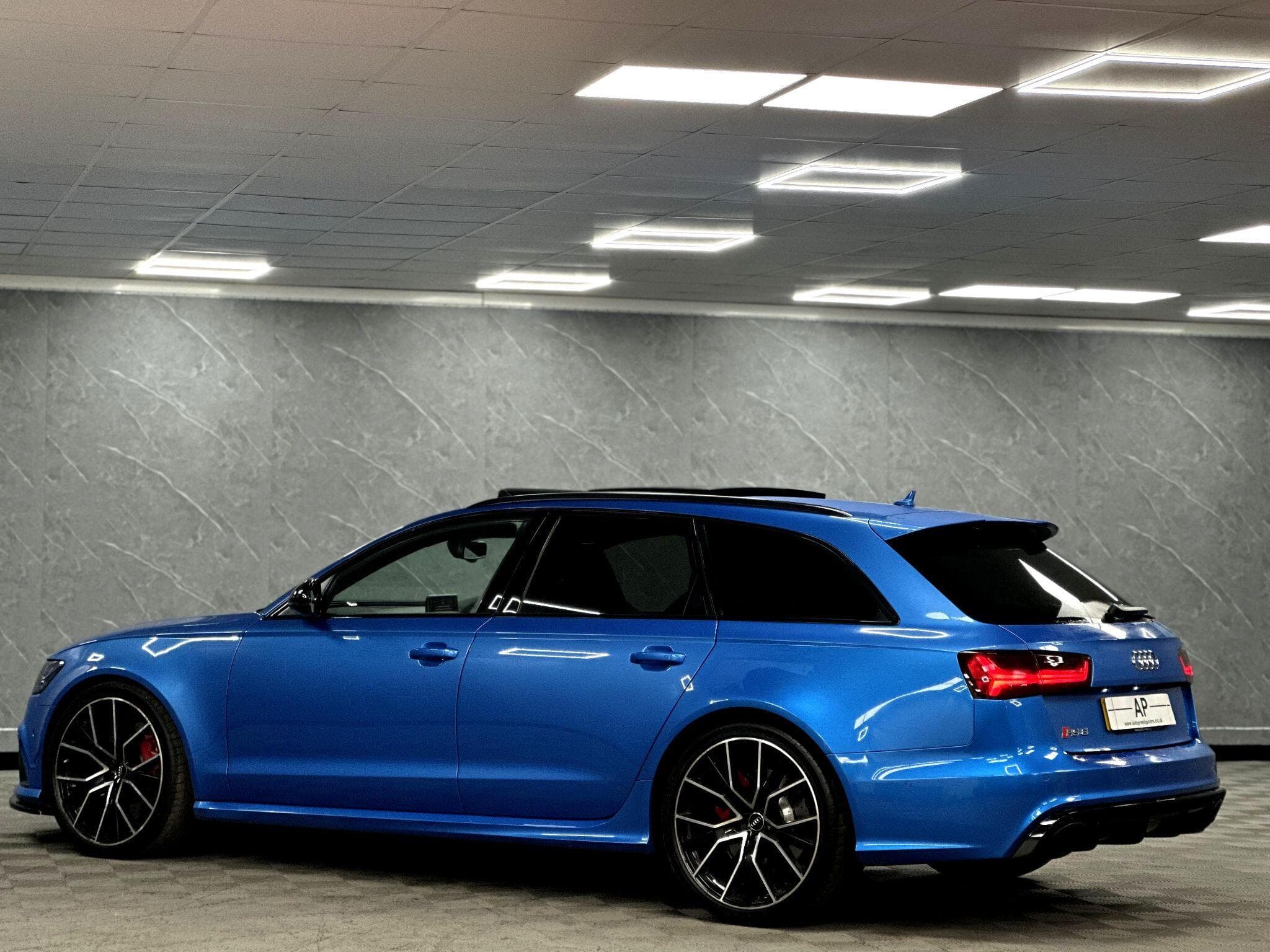 2017 Audi RS6 Avant - Thumbnail 22