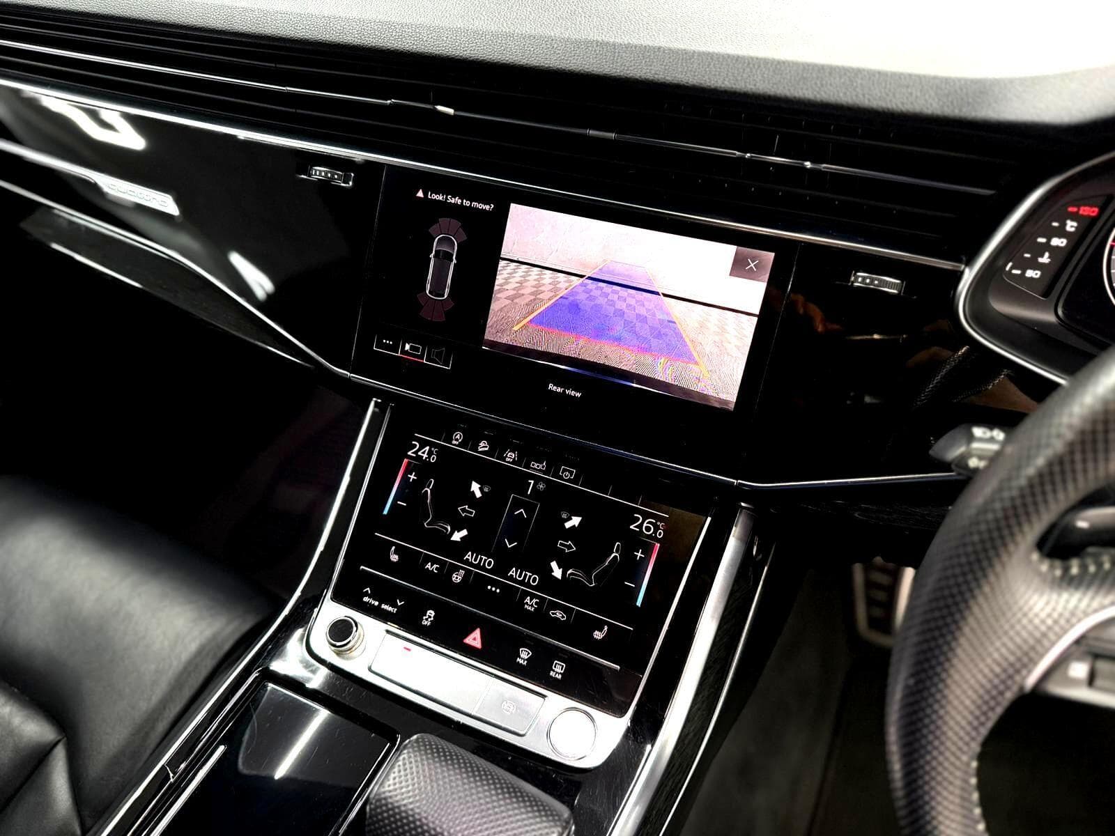 2019 Audi Q8 - Thumbnail 39