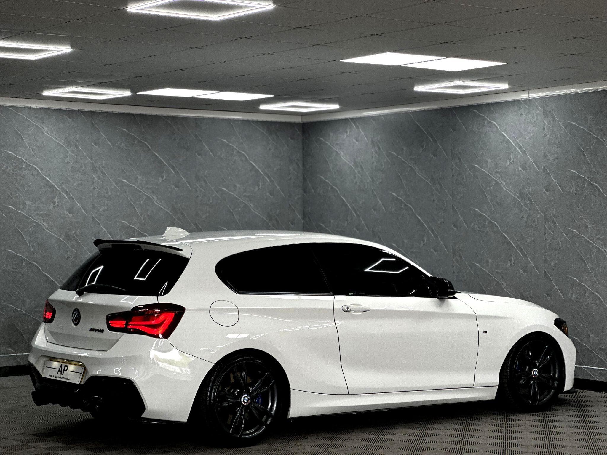 2018 BMW 1 Series - Thumbnail 18