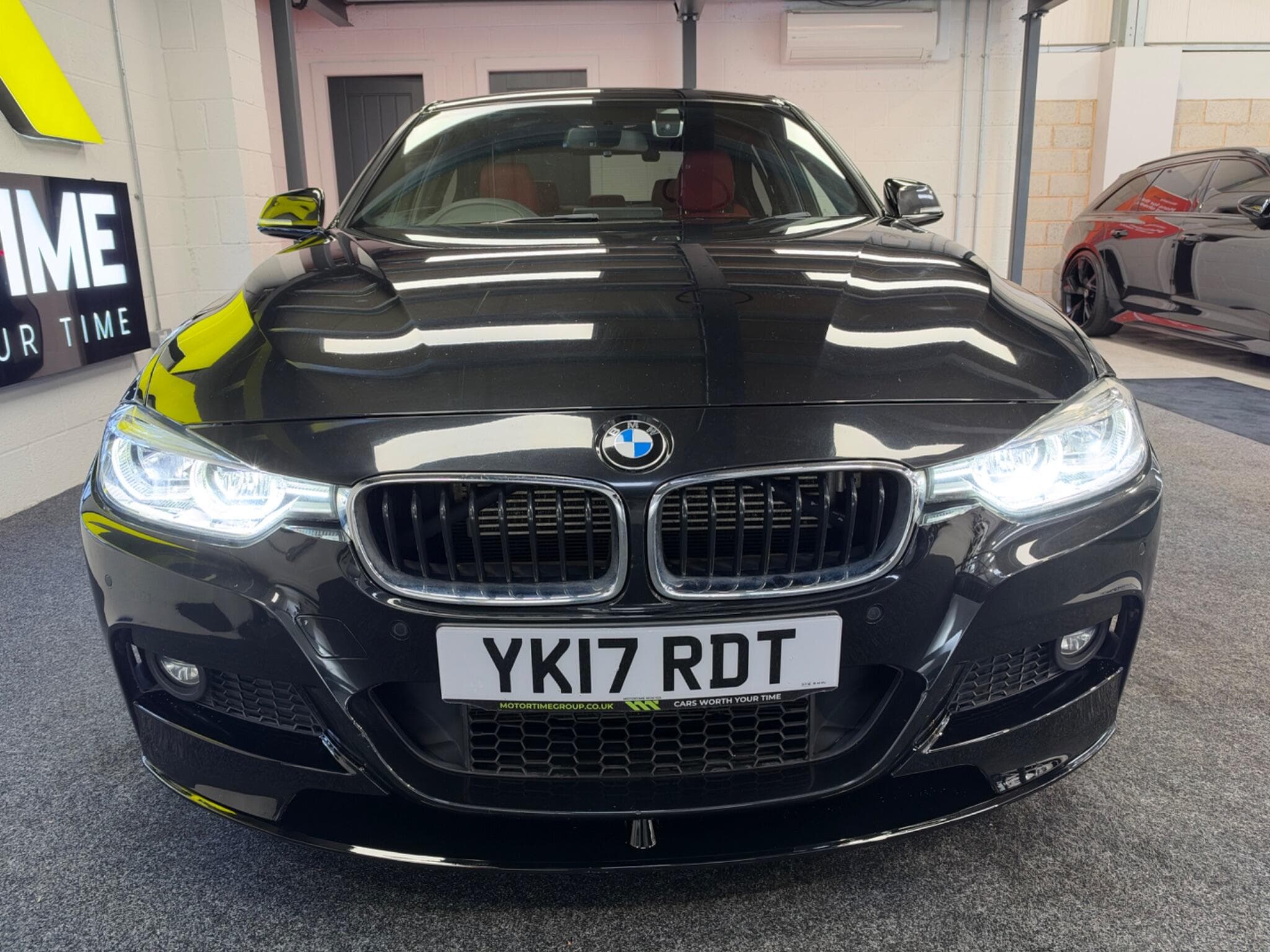 2017 BMW 3 Series - Thumbnail 8