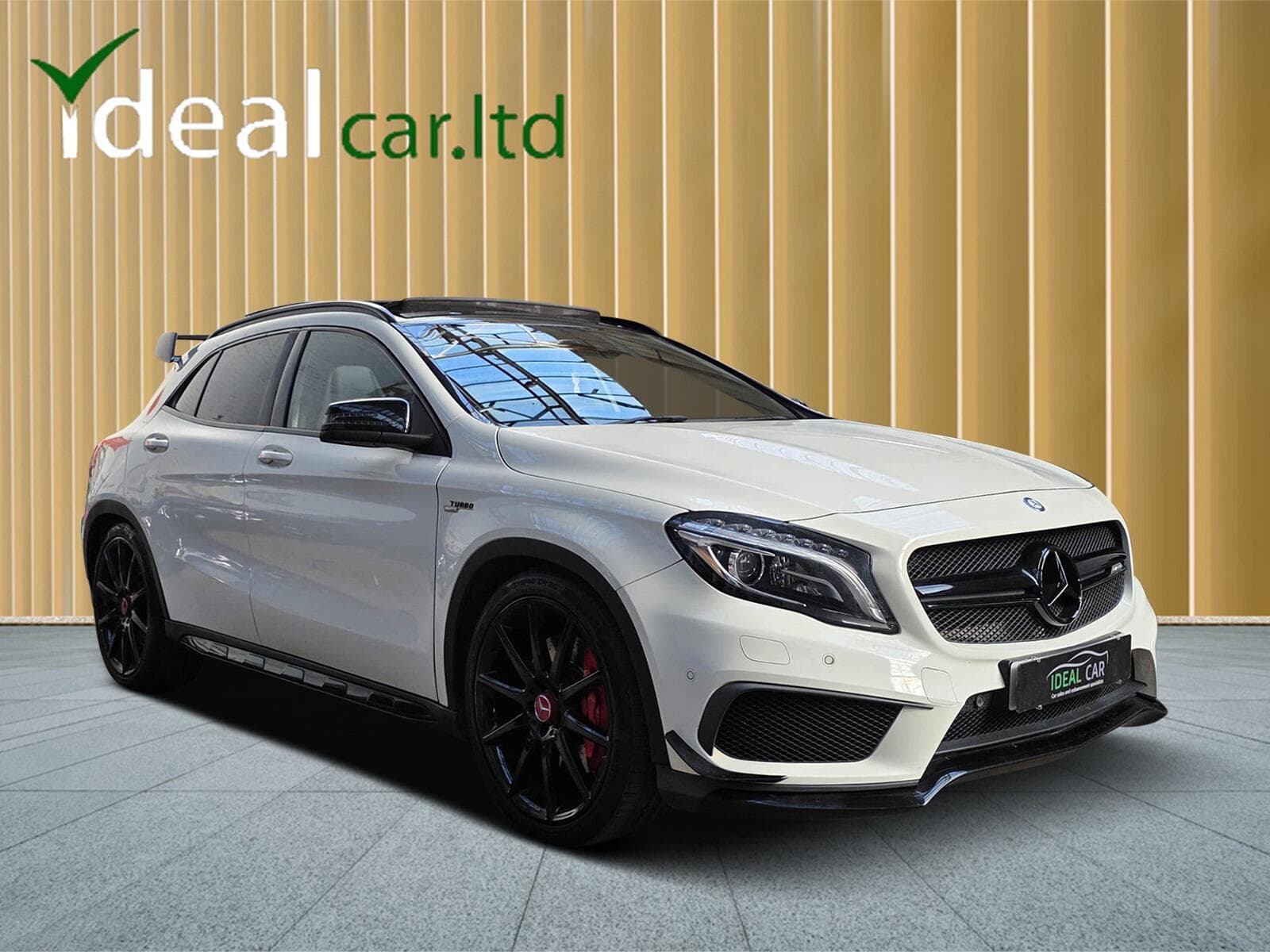 2015 Mercedes-Benz GLA - Main