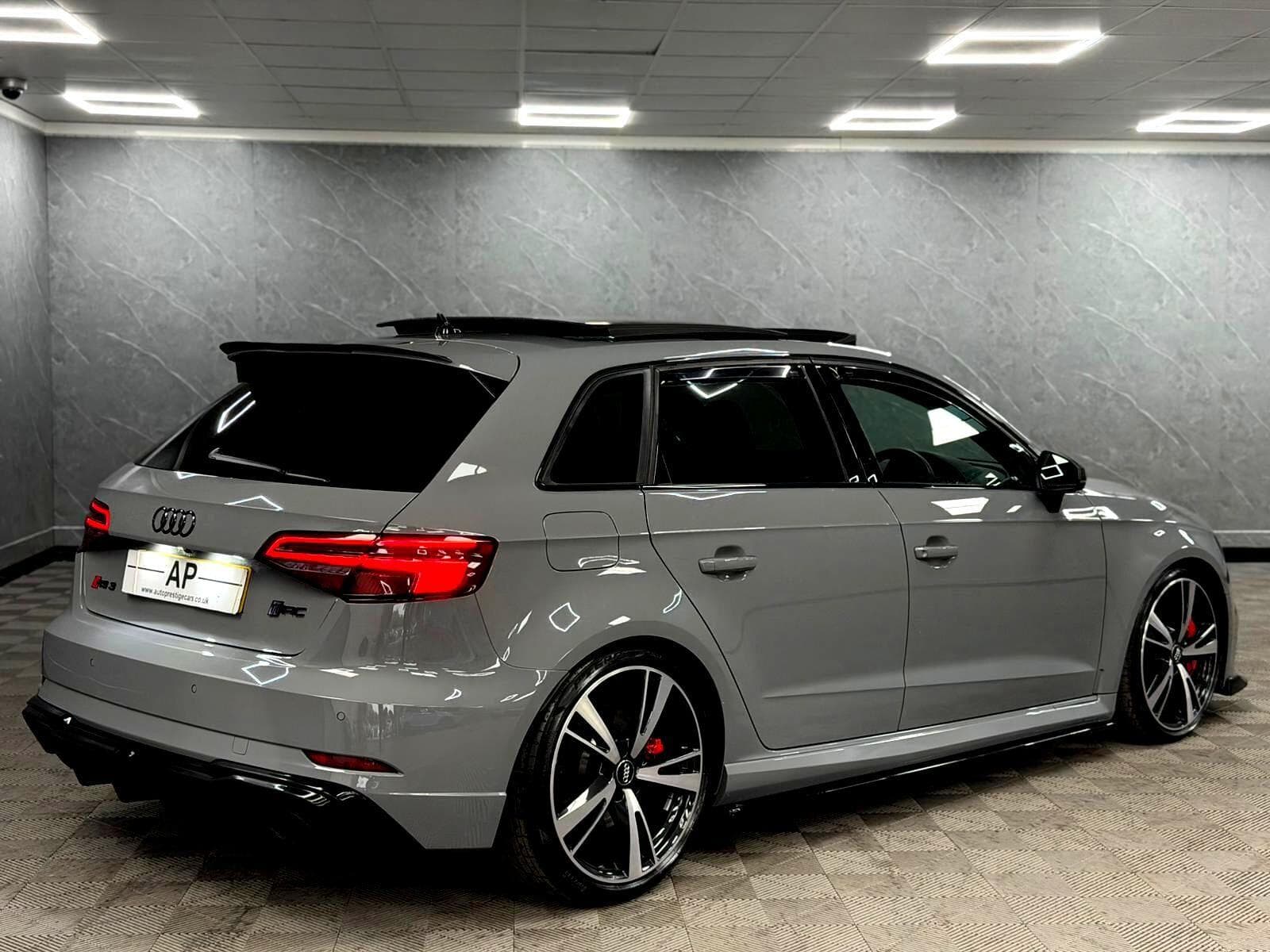 2020 Audi RS3 - Thumbnail 31