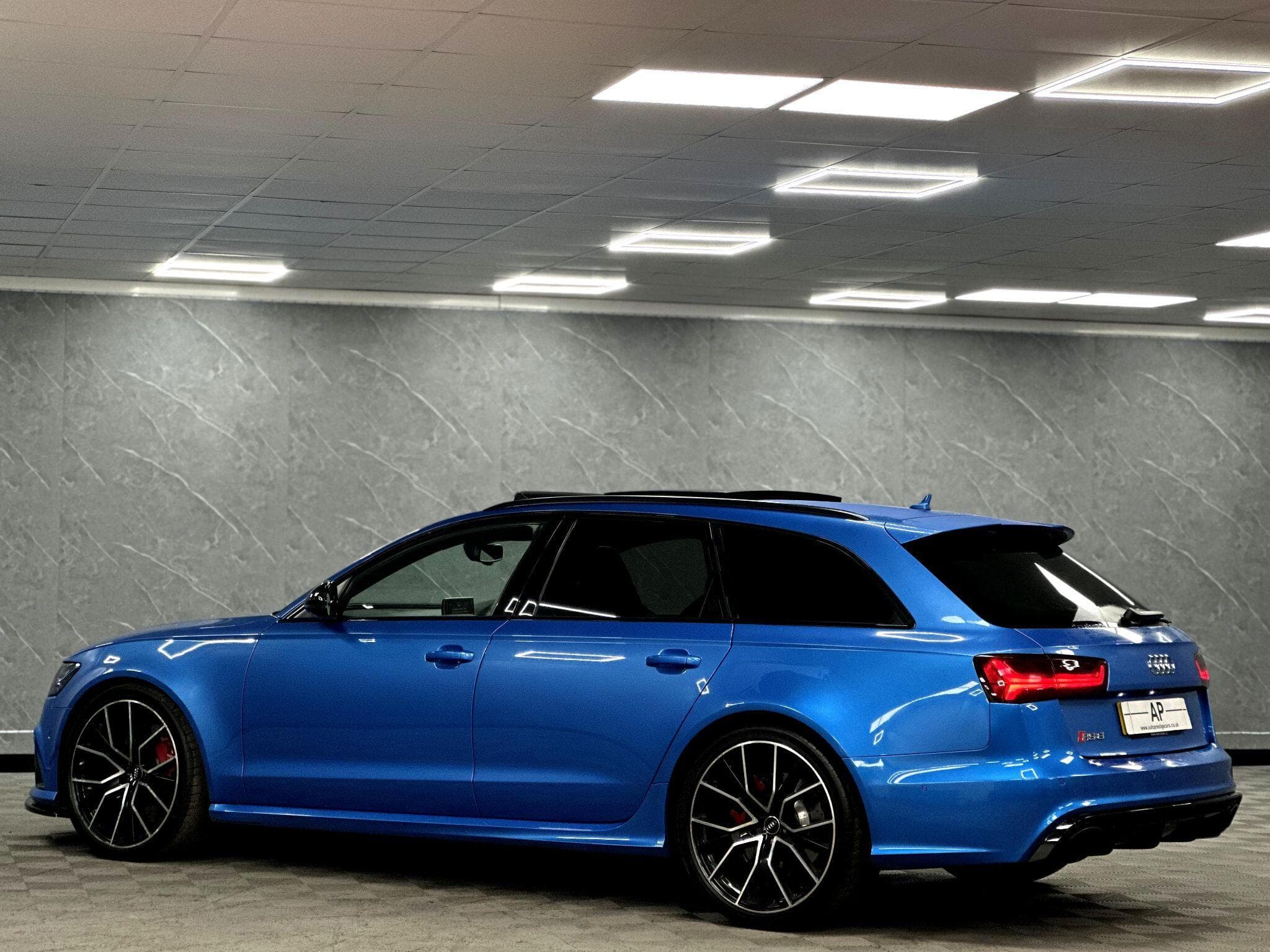 2017 Audi RS6 Avant - Thumbnail 23