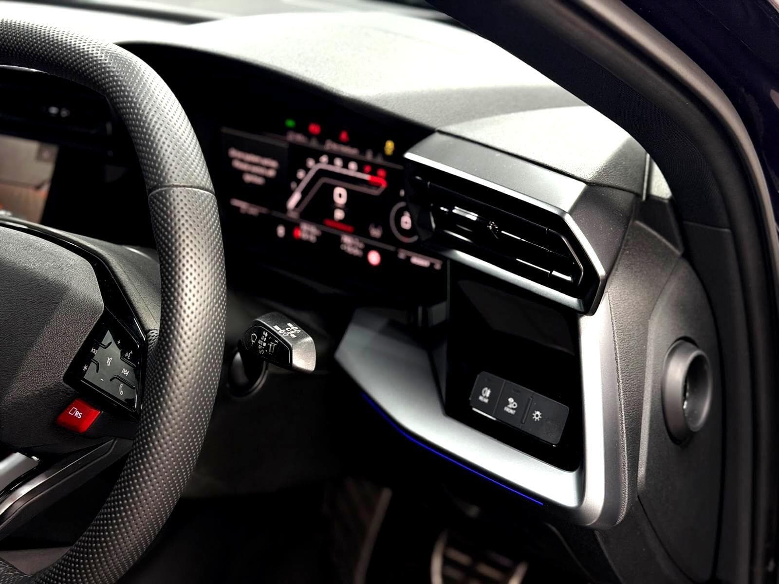 2025 Audi RS3 - Thumbnail 43