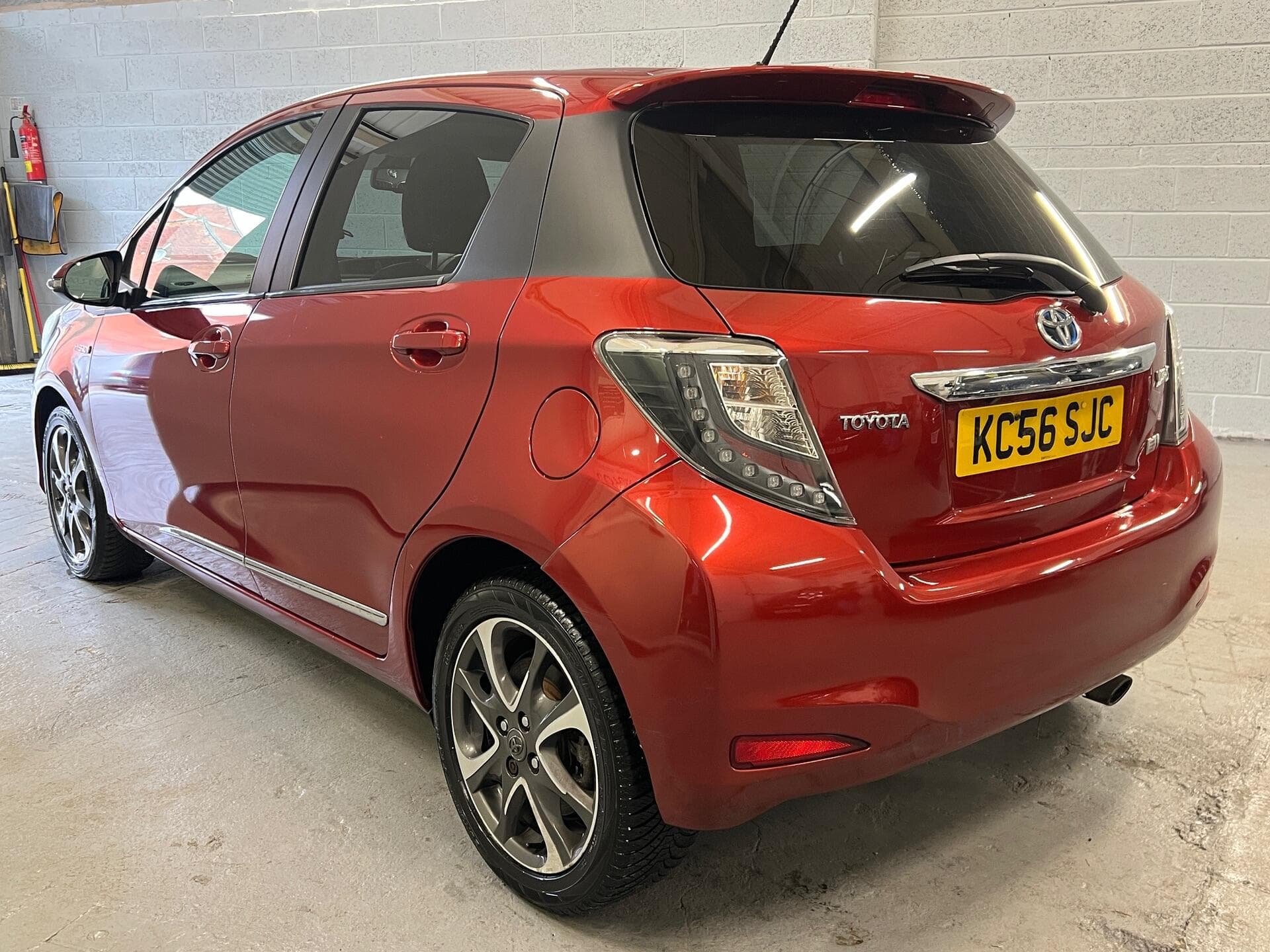 2014 Toyota Yaris - Thumbnail 14