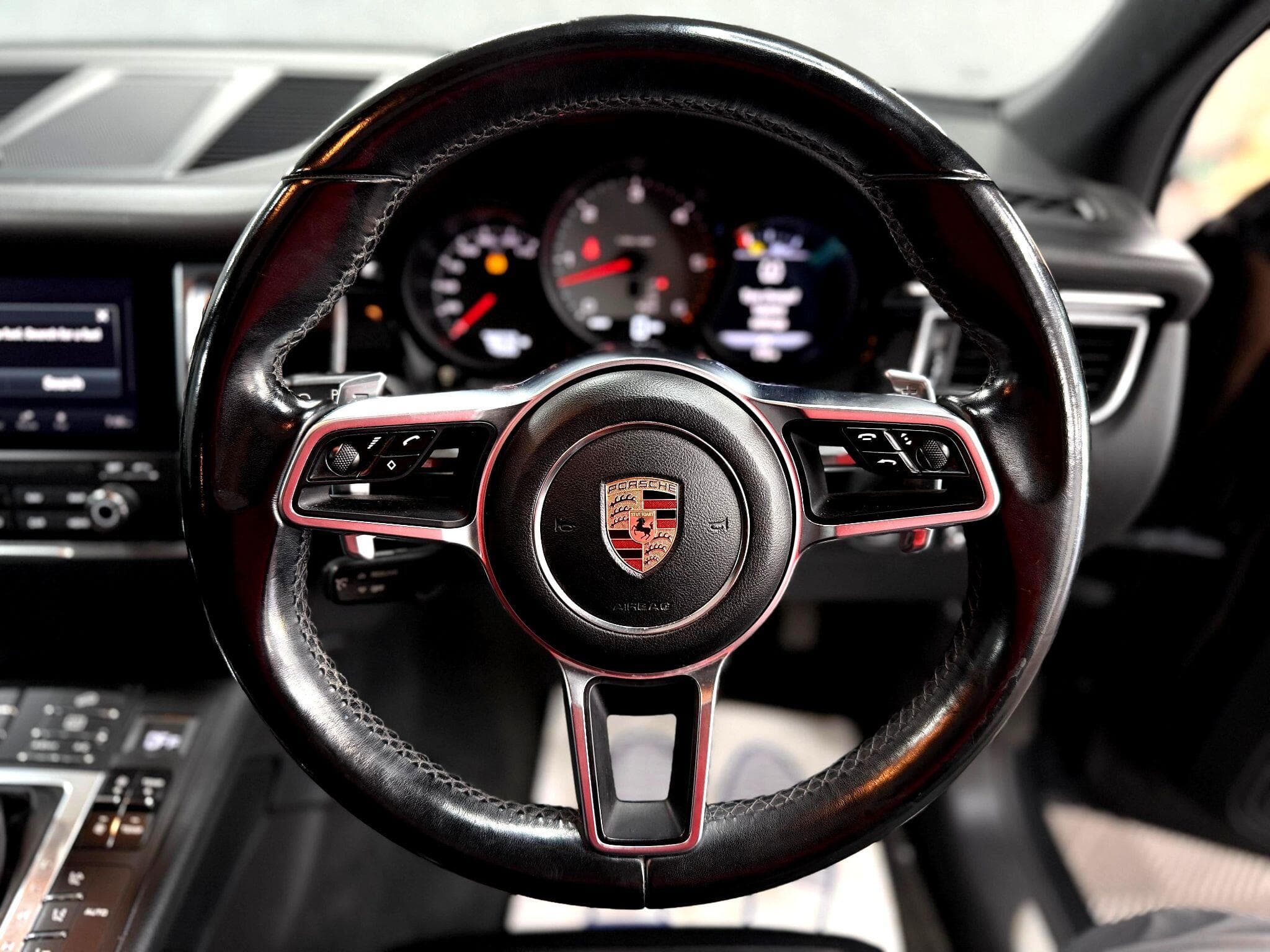 2017 Porsche Macan - Thumbnail 20