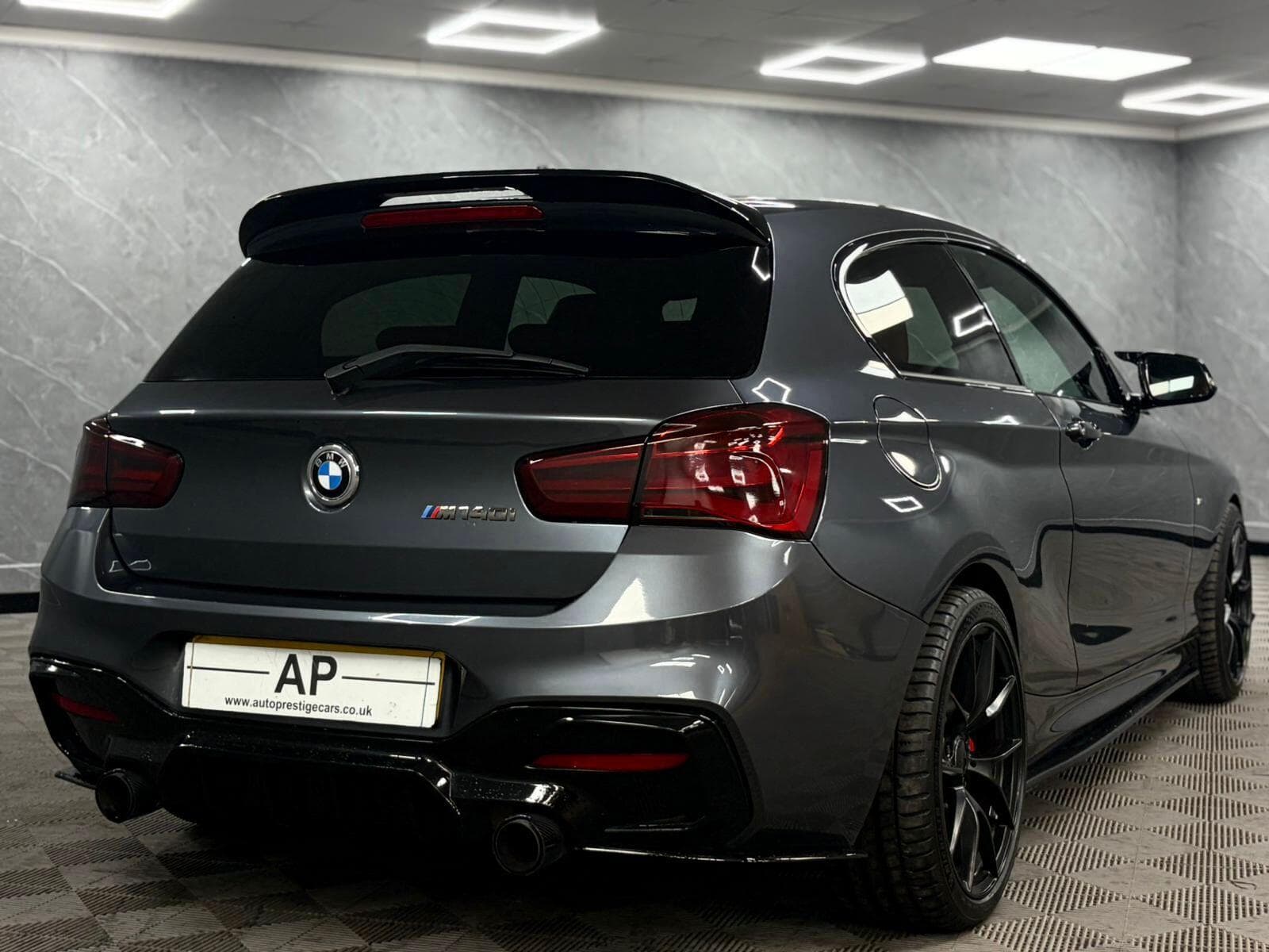 2016 BMW 1 Series - Thumbnail 42