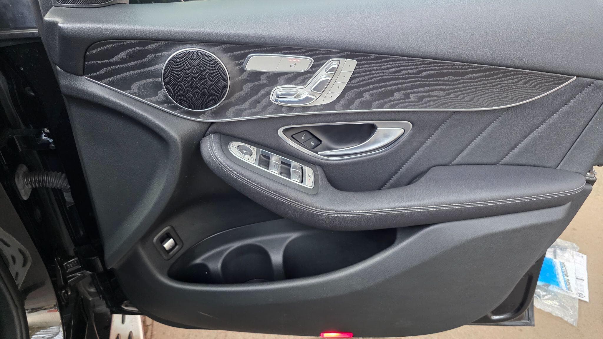 2017 Mercedes-Benz GLC - Thumbnail 11