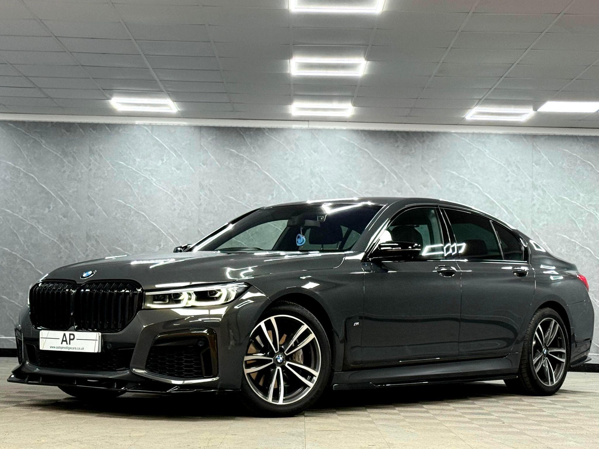 2019 BMW 7 Series - Thumbnail 6