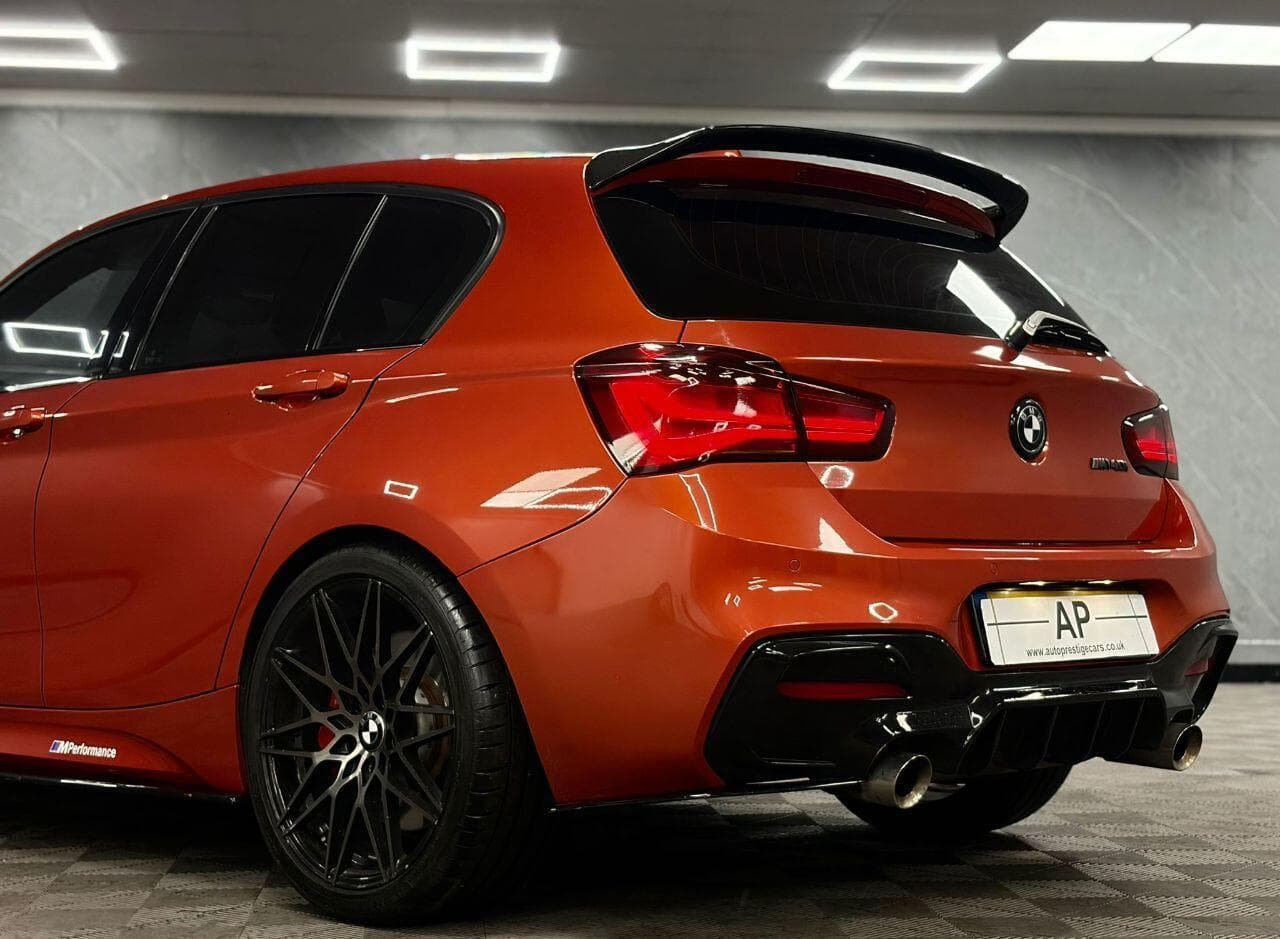 2017 BMW 1 Series - Thumbnail 4