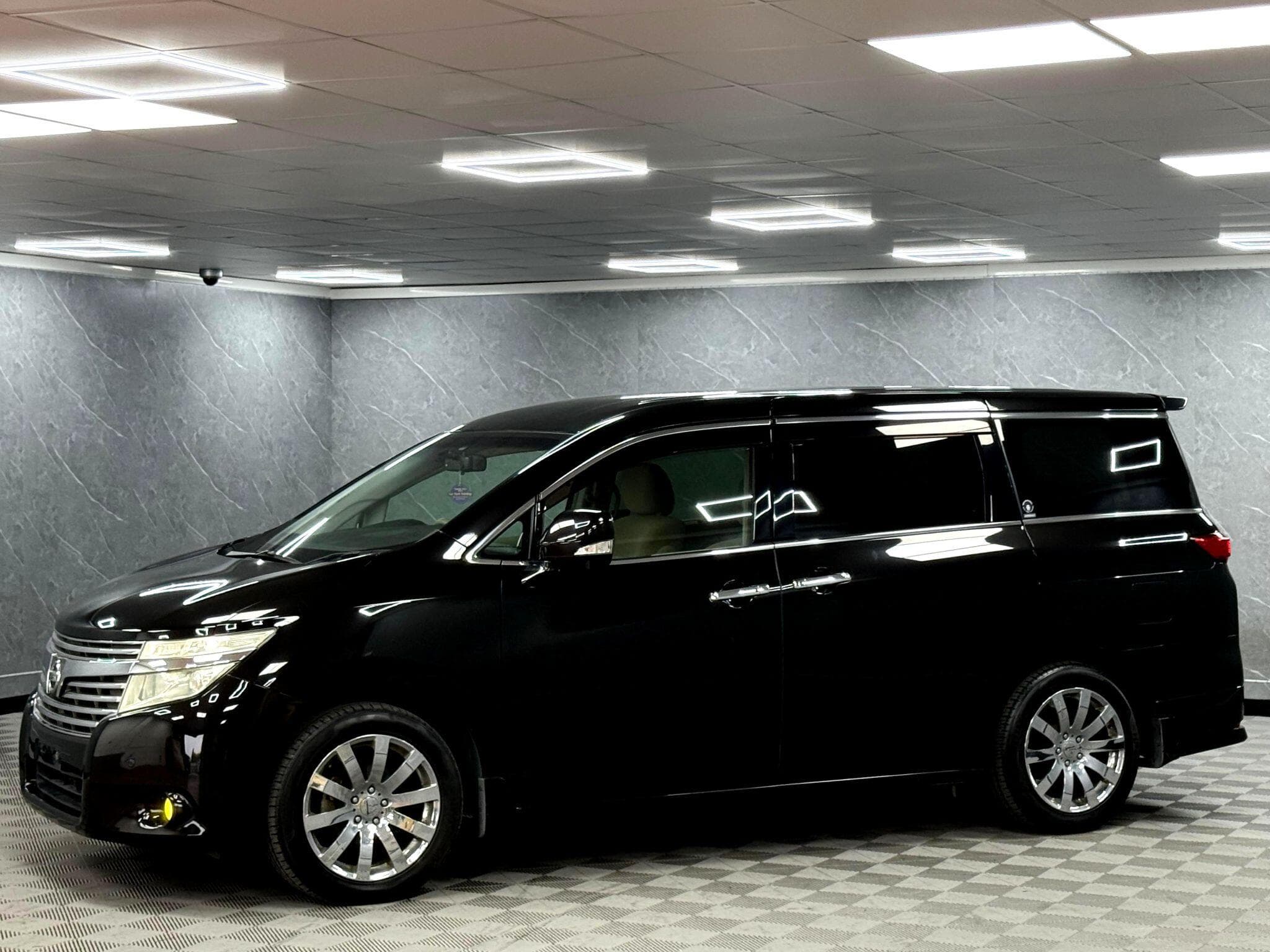 2011 Nissan Elgrand - Thumbnail 8