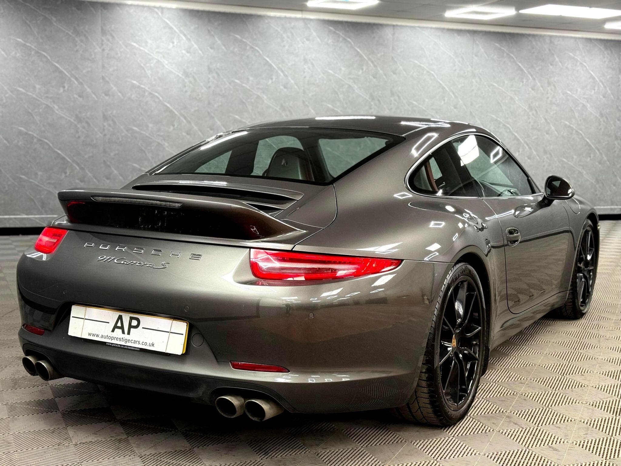 2015 Porsche 911 - Thumbnail 33