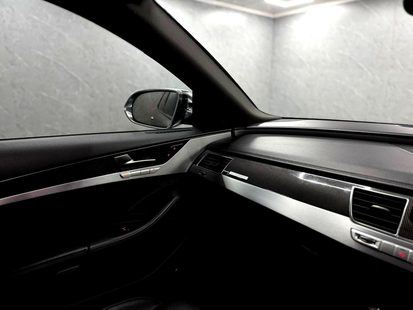 2015 Audi S8 - Thumbnail 49