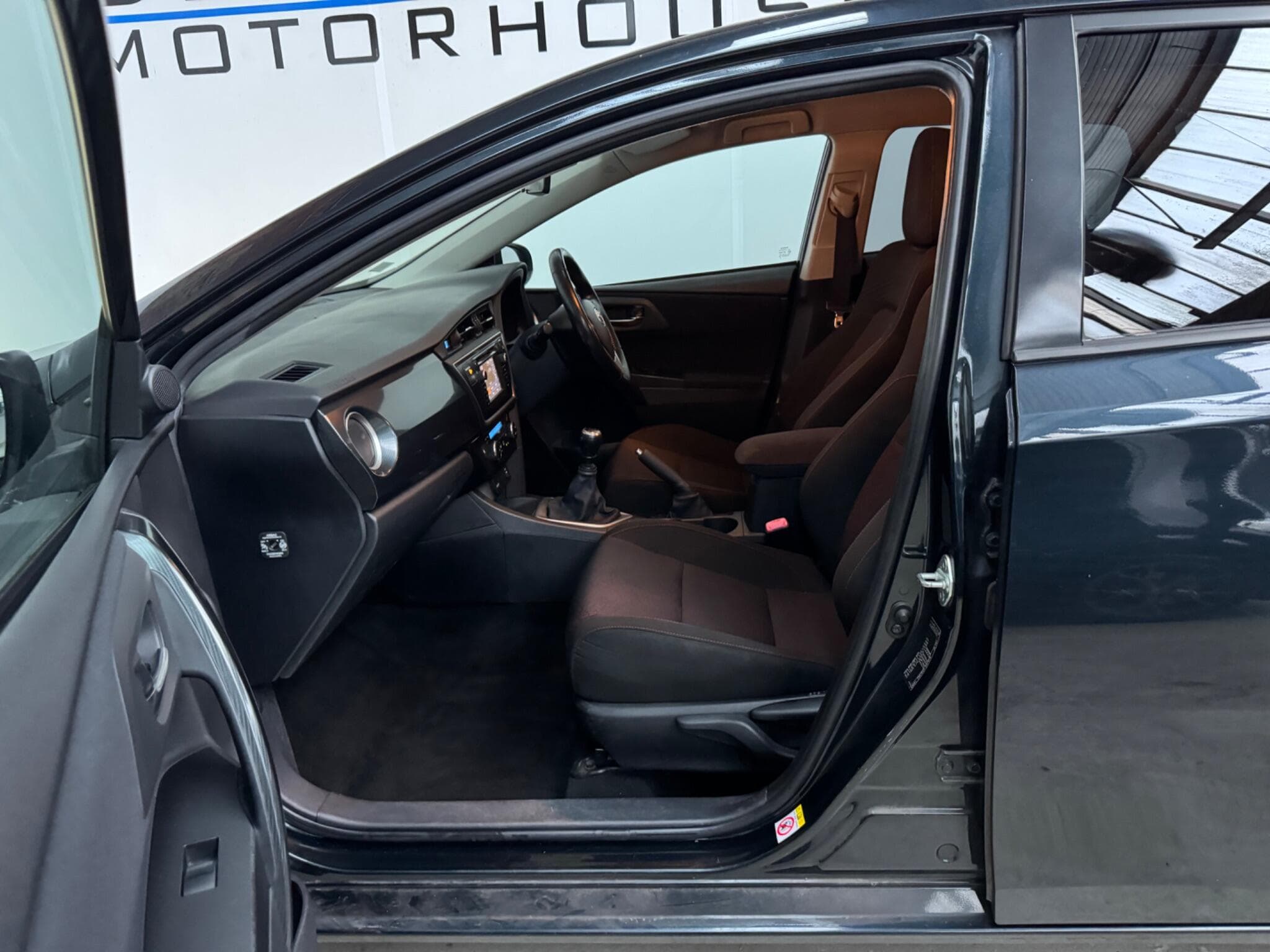 2013 Toyota Auris - Thumbnail 10