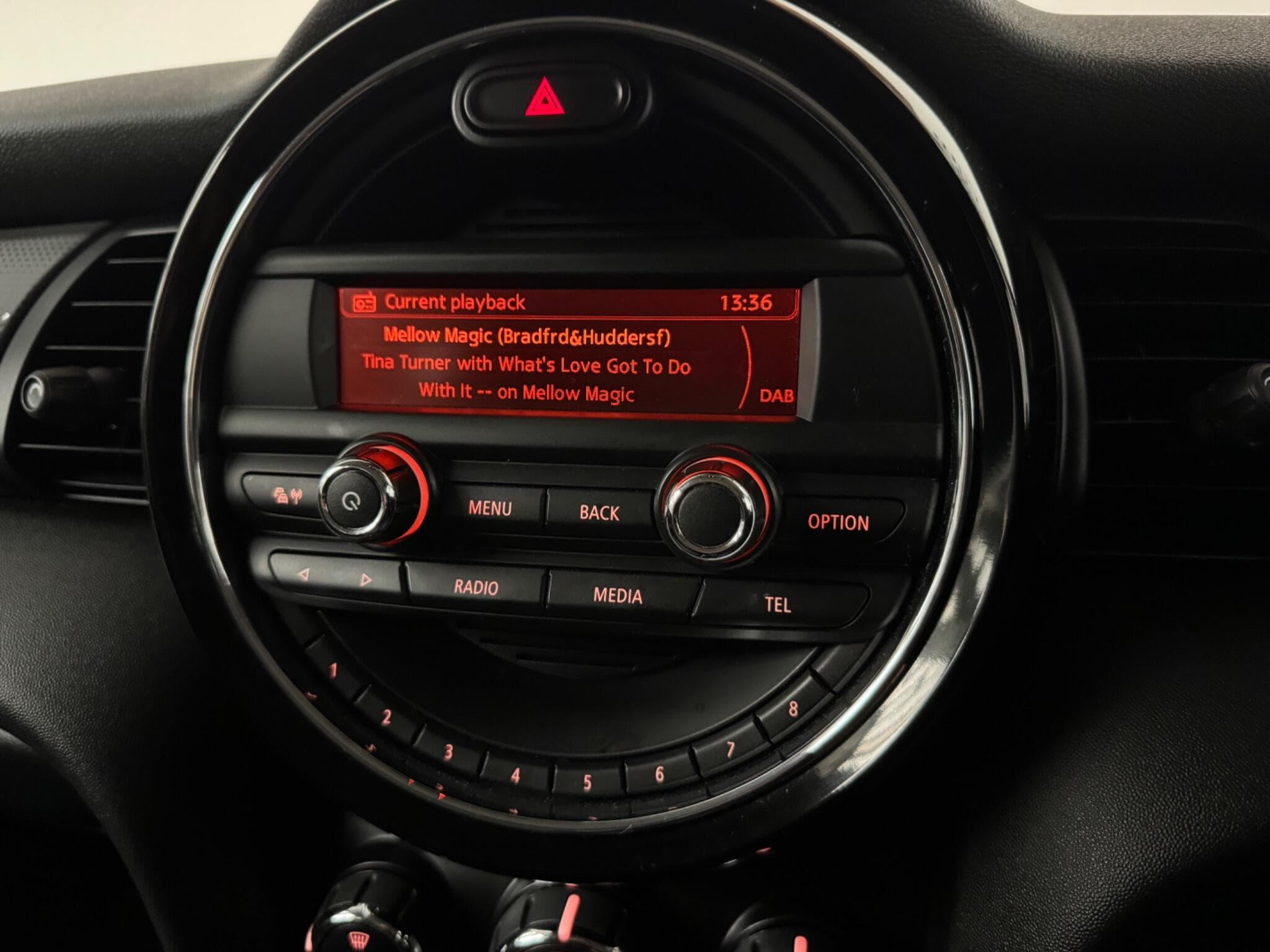 2015 MINI Hatch - Thumbnail 15