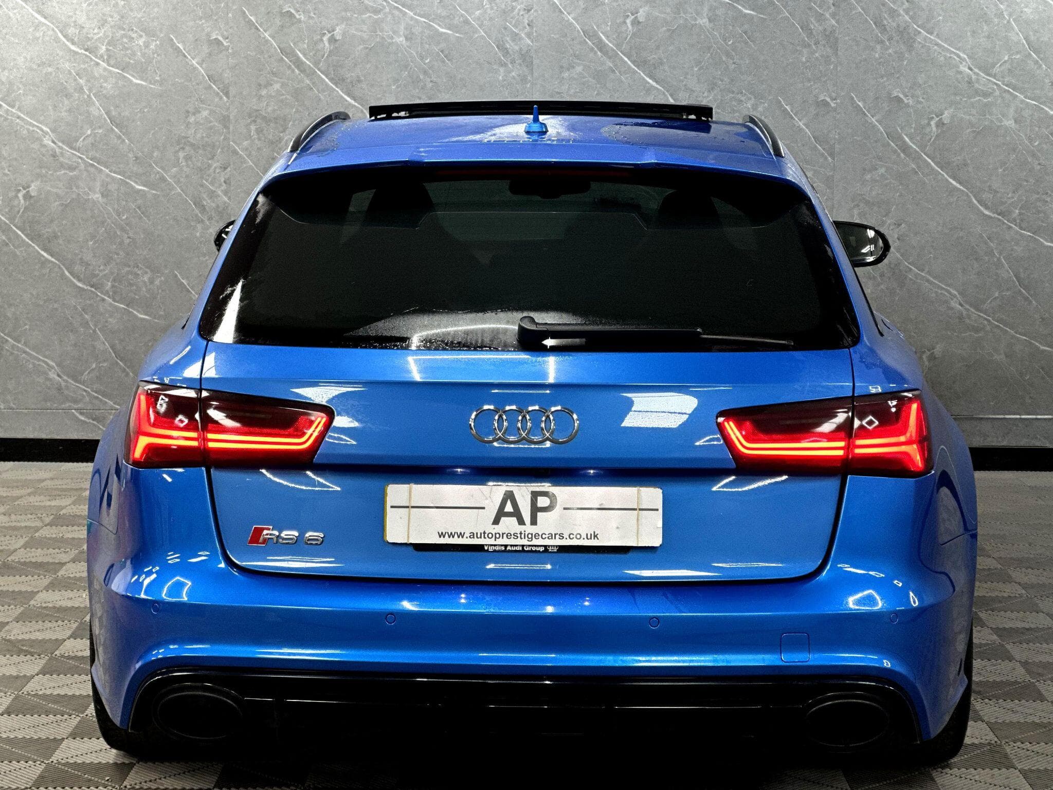 2017 Audi RS6 Avant - Thumbnail 35