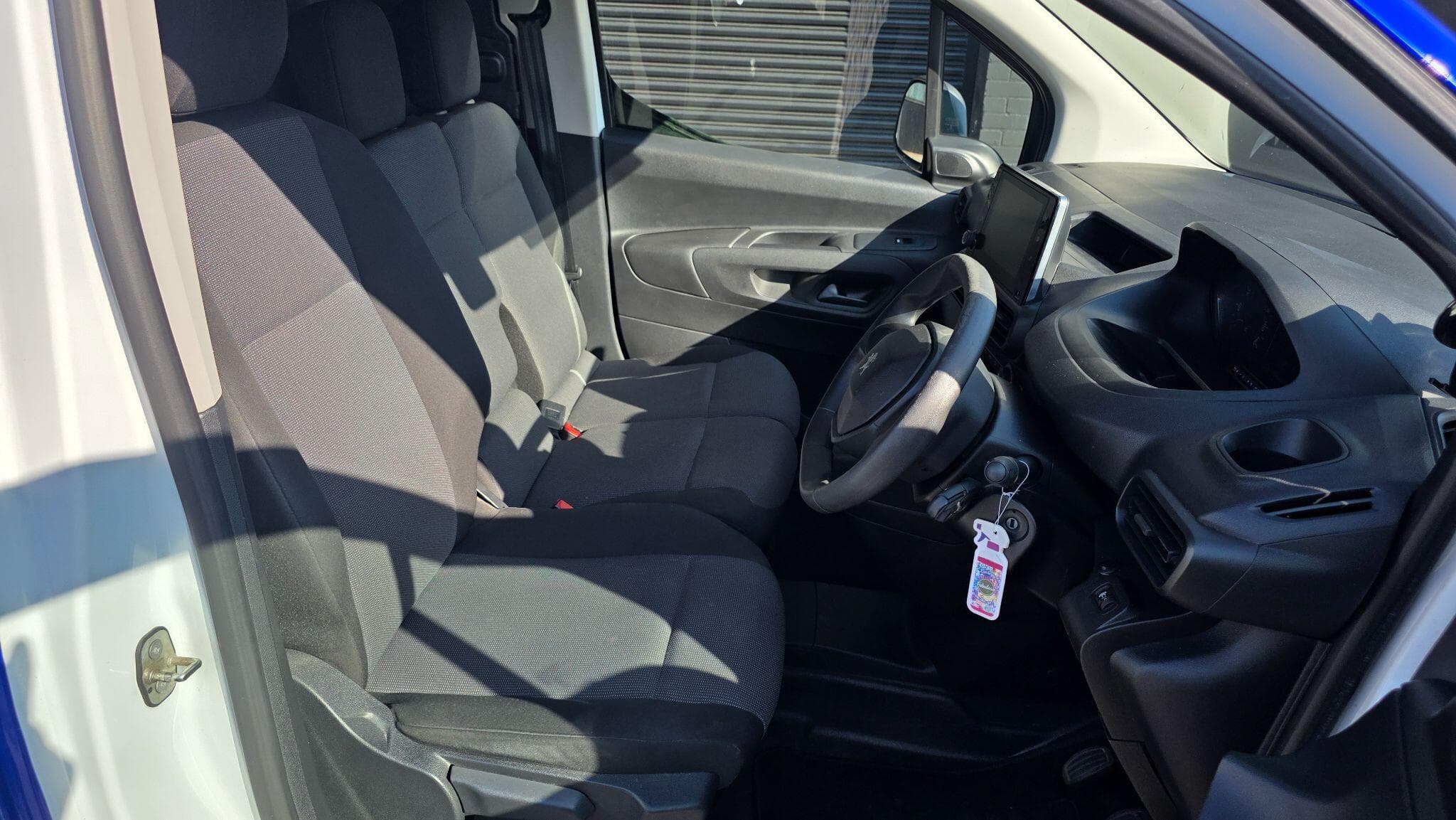 2021 Peugeot Partner - Thumbnail 13