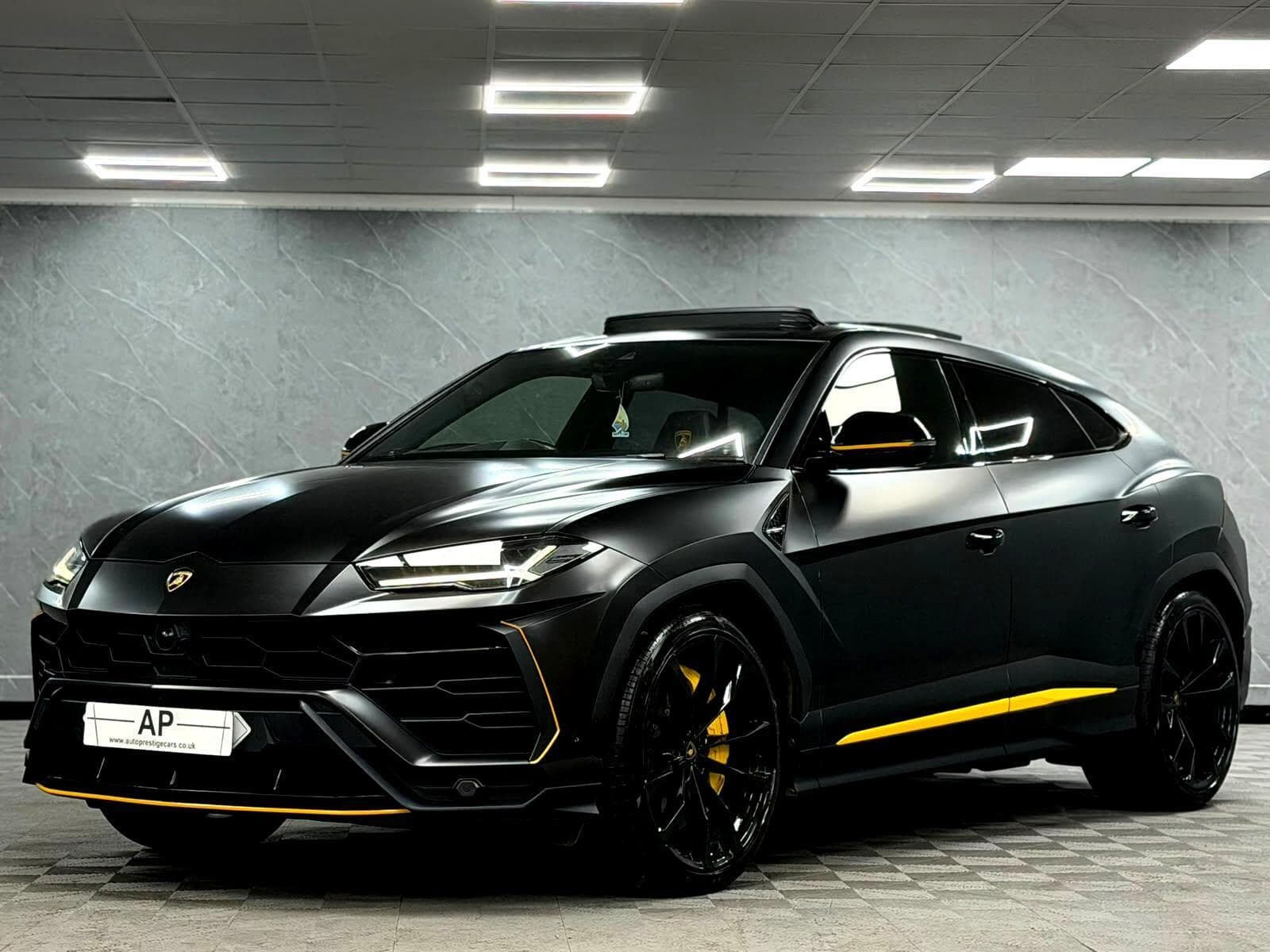 2022 Lamborghini Urus - Thumbnail 16