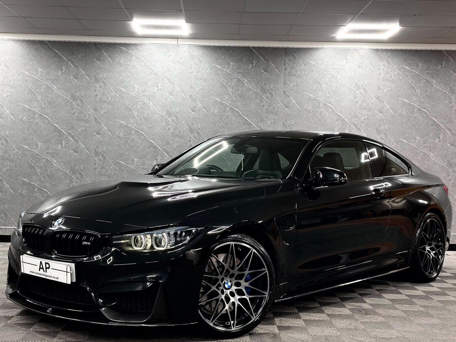 2017 BMW M4 - Thumbnail 41