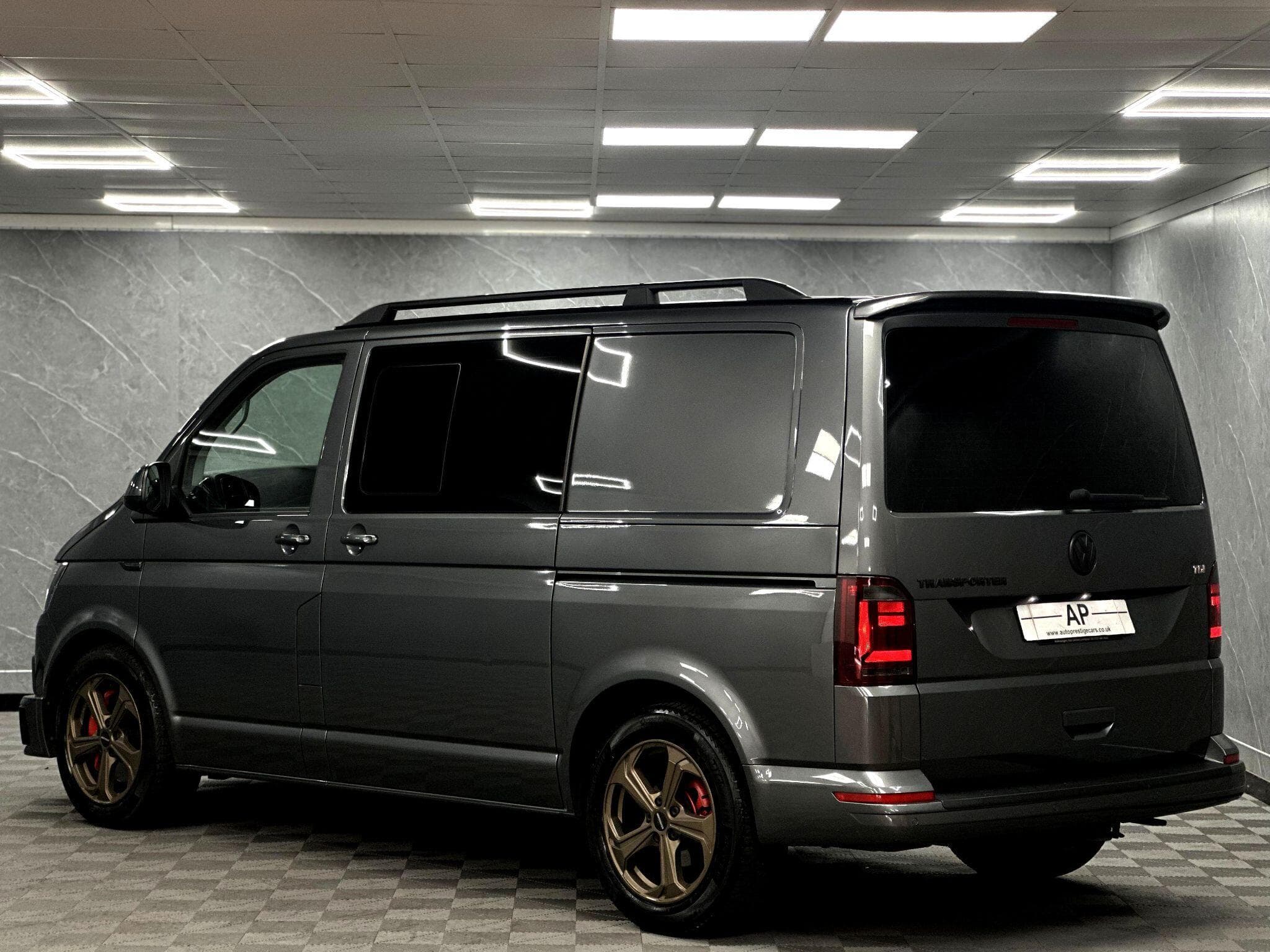 2018 Volkswagen Transporter - Thumbnail 18