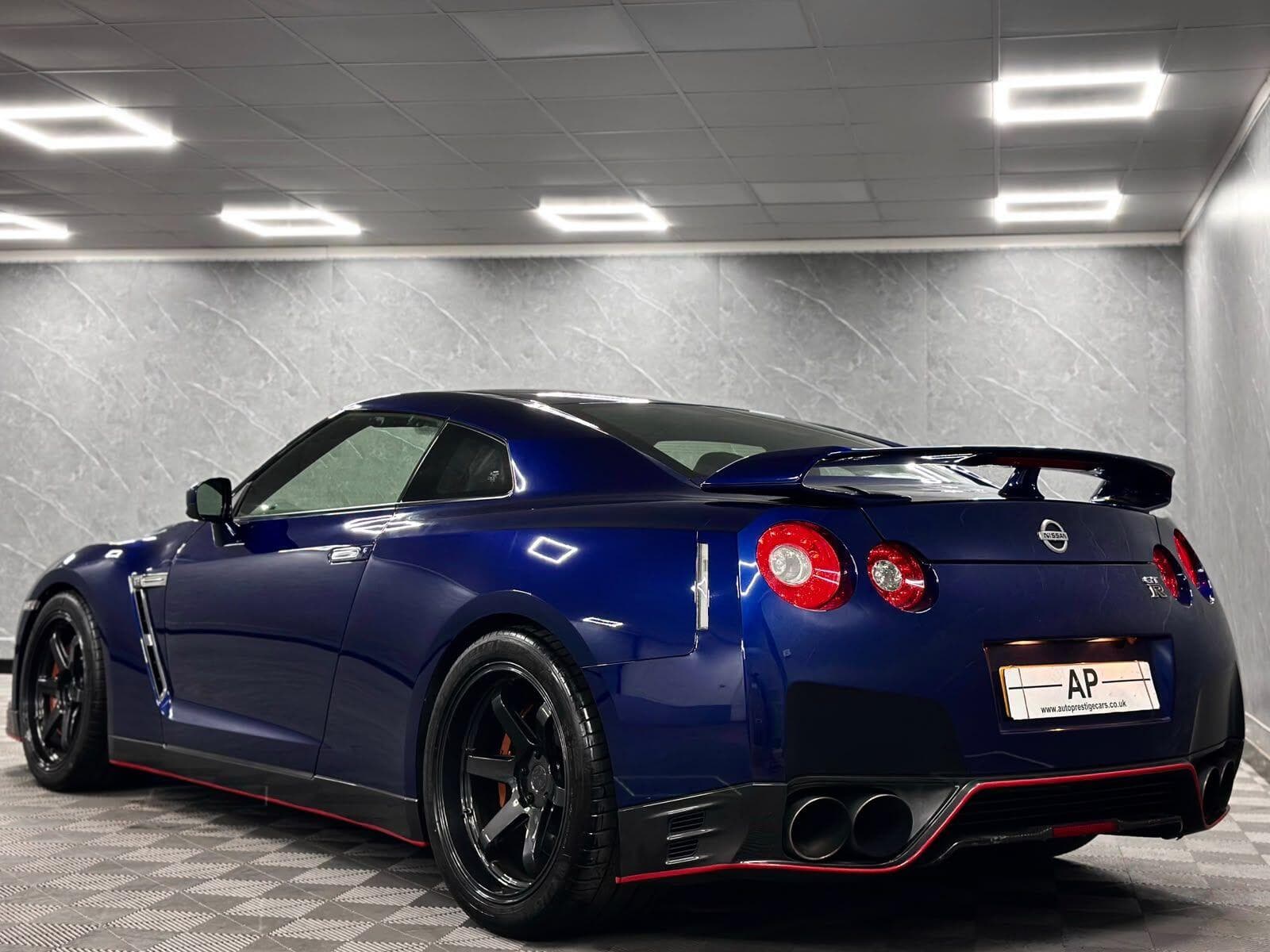 2012 Nissan GT-R - Thumbnail 38