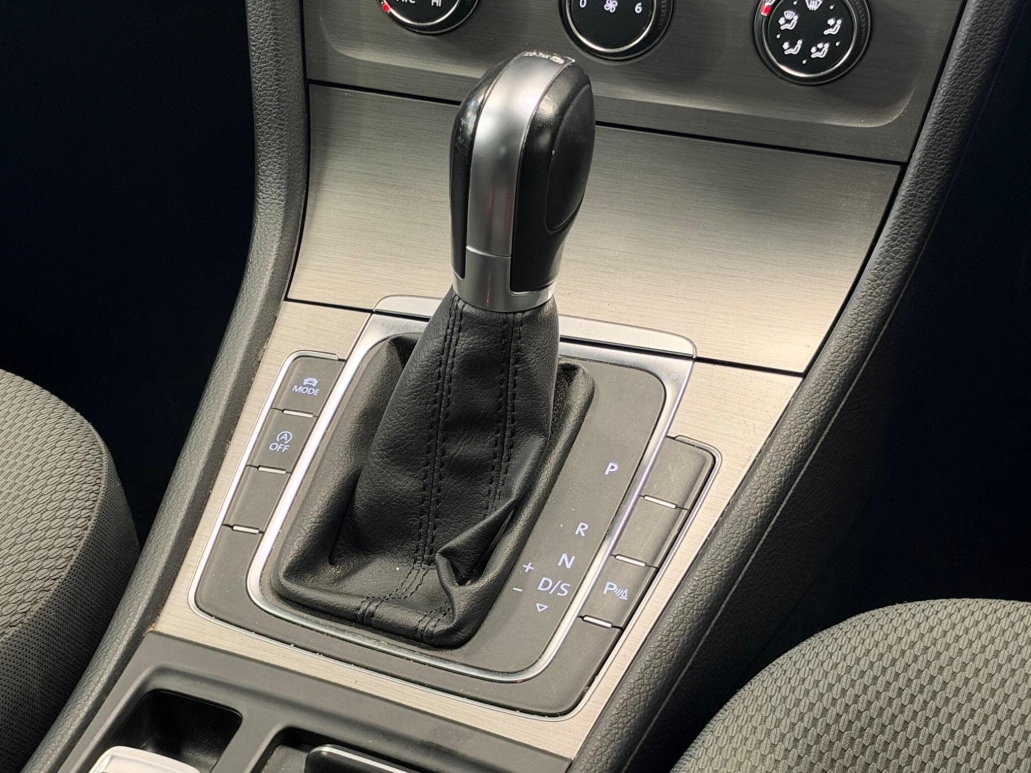 2014 Volkswagen Golf - Thumbnail 16