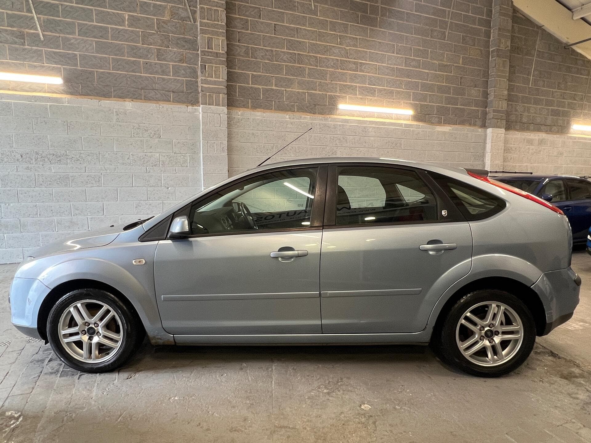 2007 Ford Focus - Thumbnail 11
