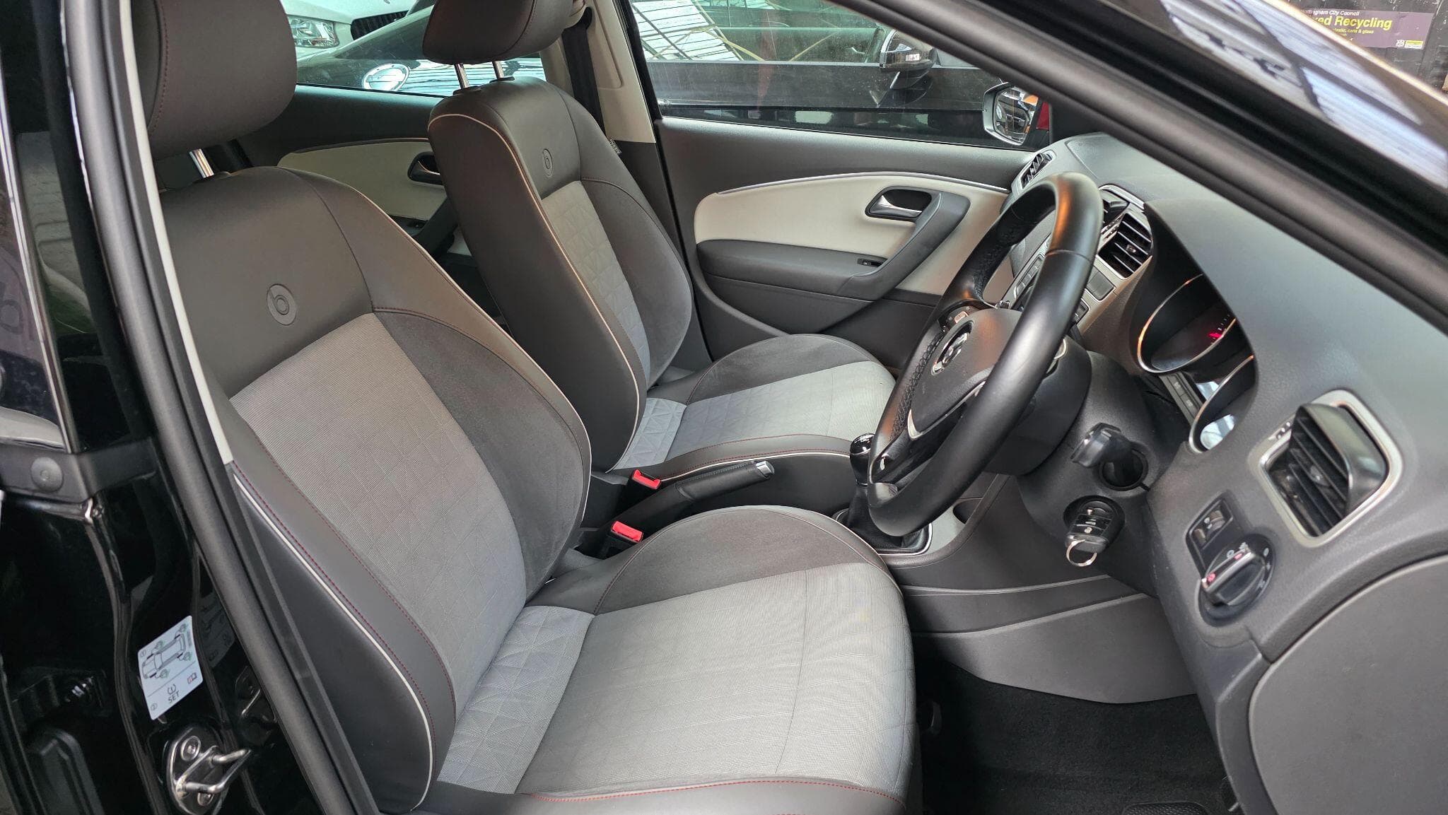 2016 Volkswagen Polo - Thumbnail 13