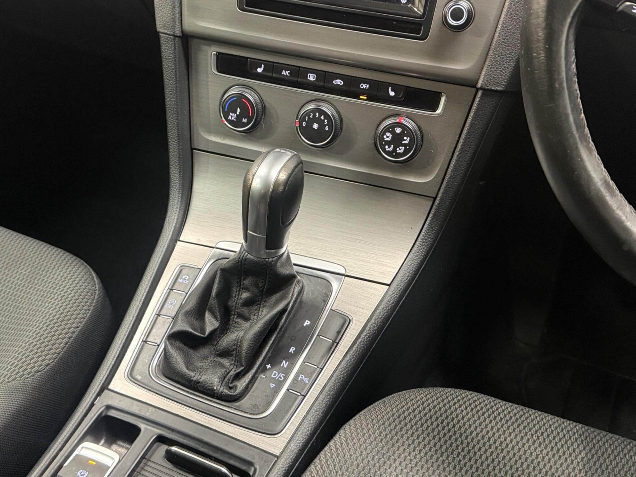 2014 Volkswagen Golf - Thumbnail 18