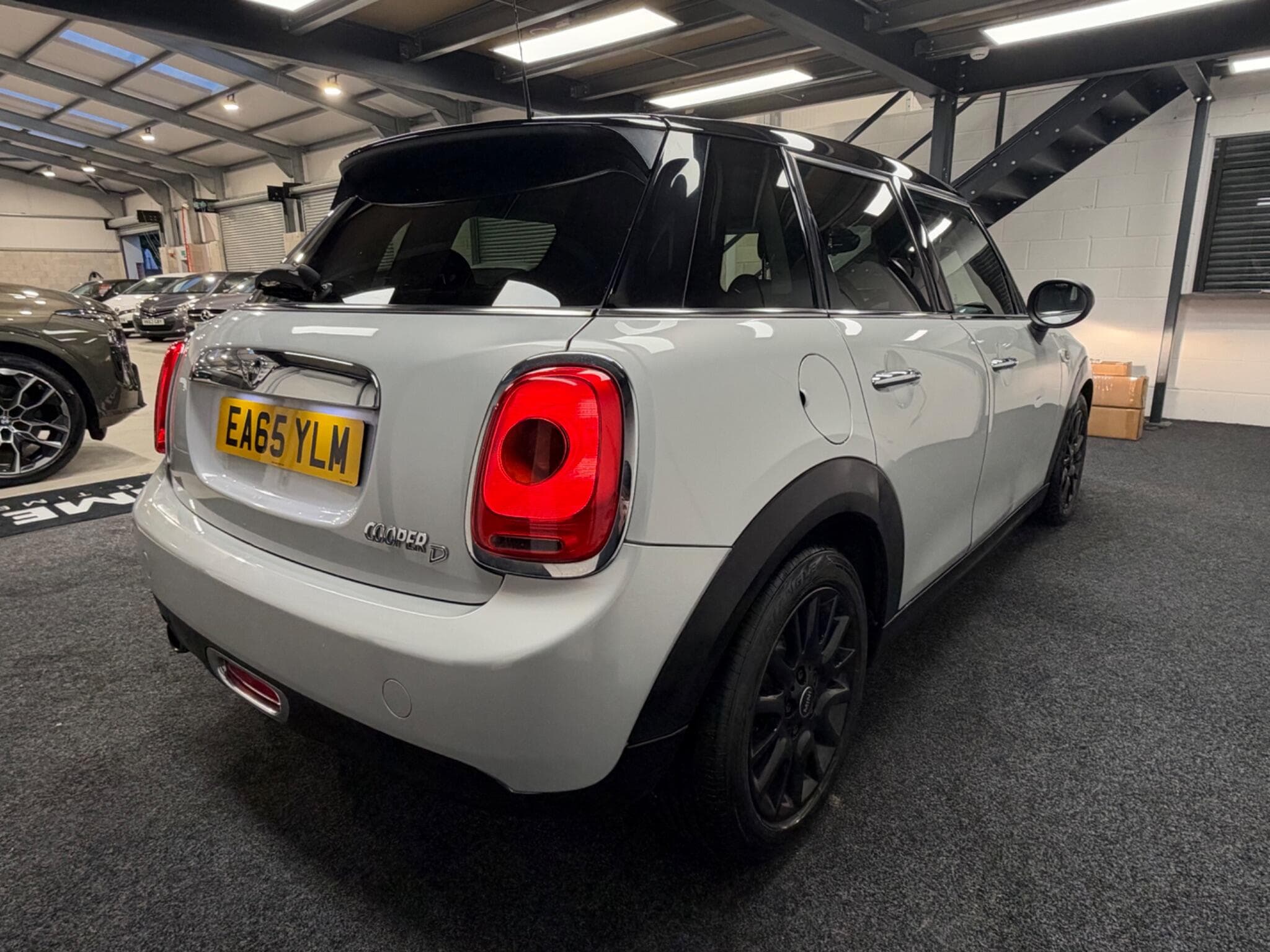 2015 MINI Hatch - Thumbnail 10