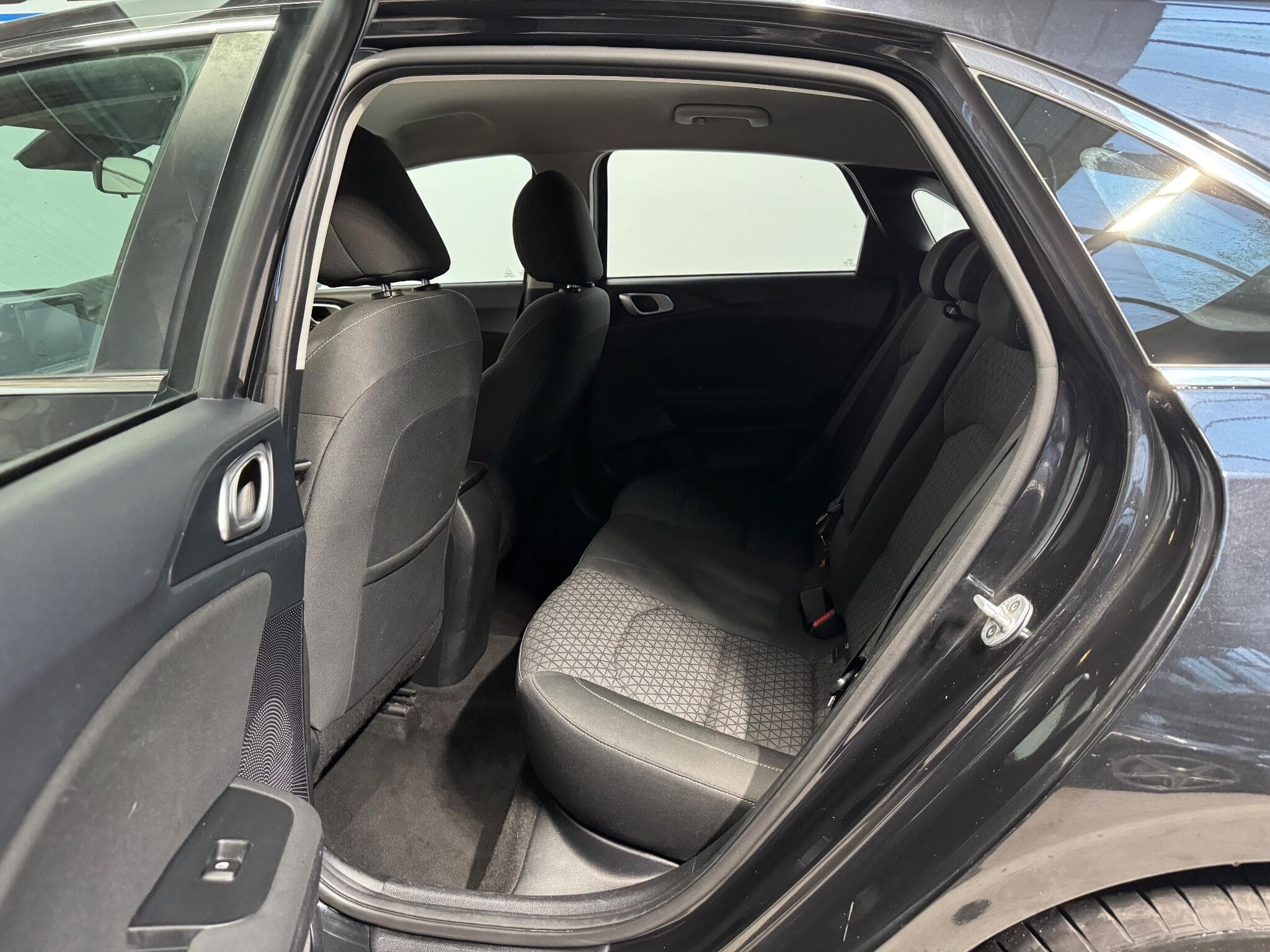 2019 Kia Ceed - Thumbnail 9