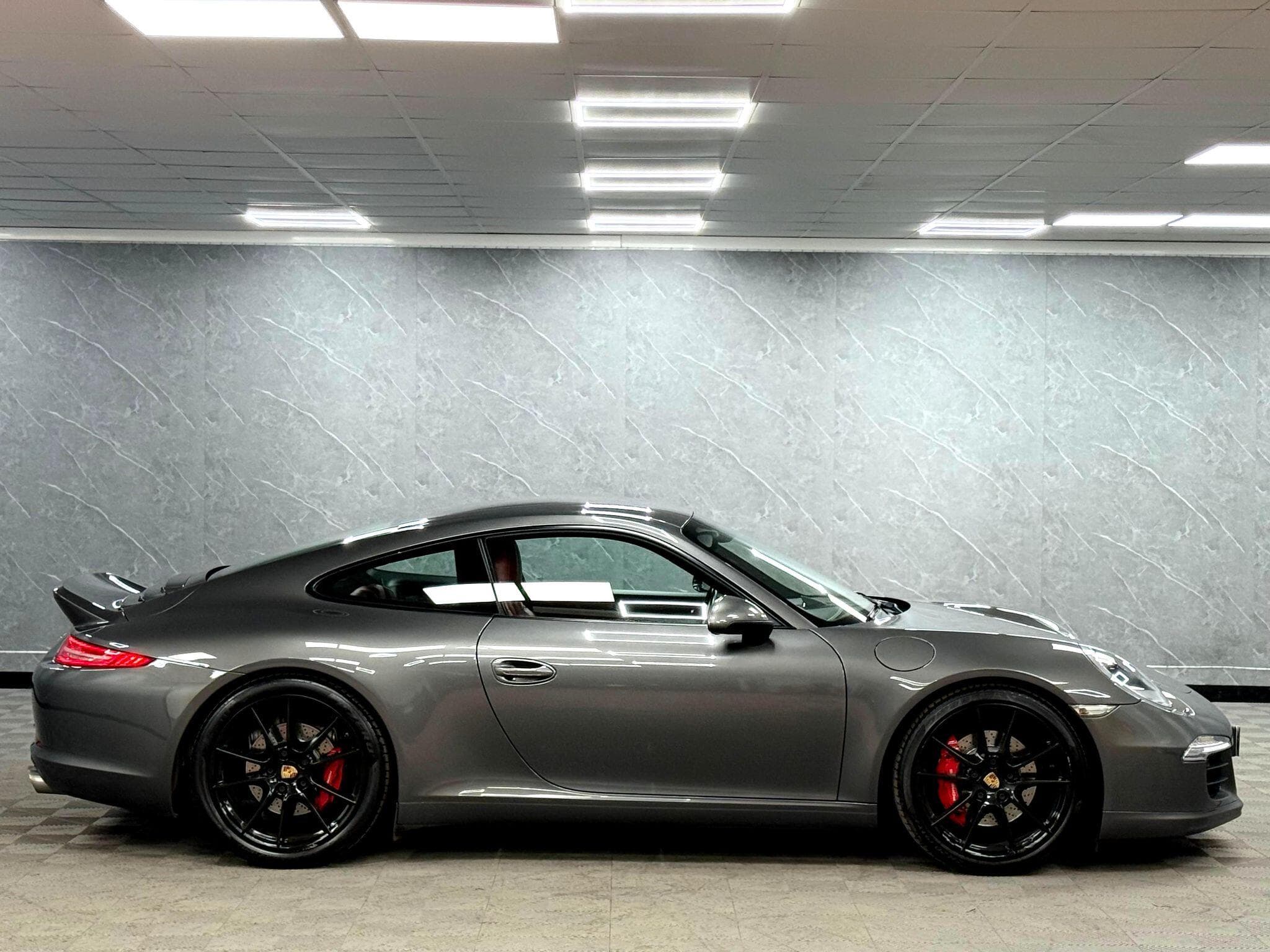 2015 Porsche 911 - Thumbnail 34