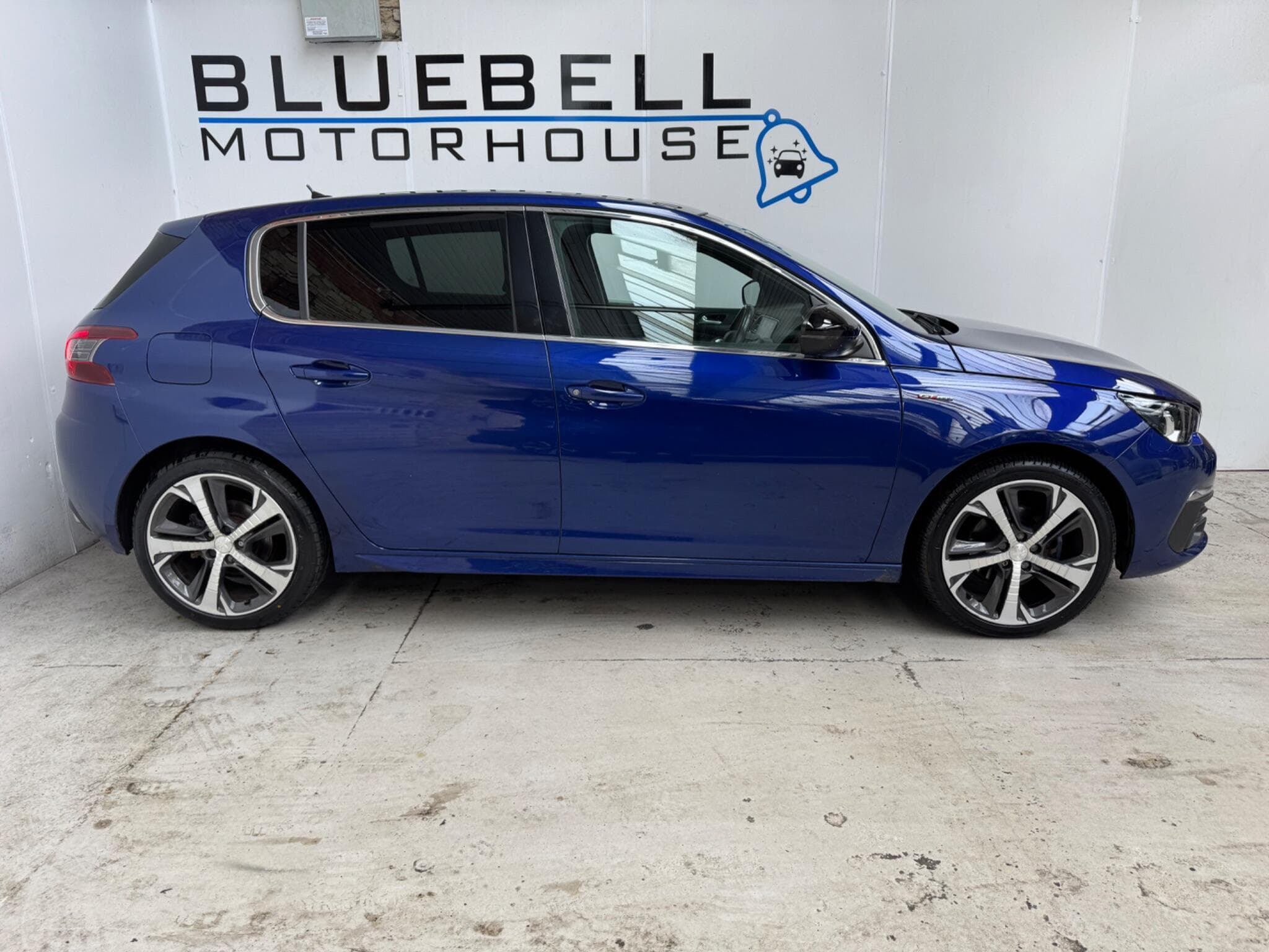2018 Peugeot 308 - Thumbnail 9